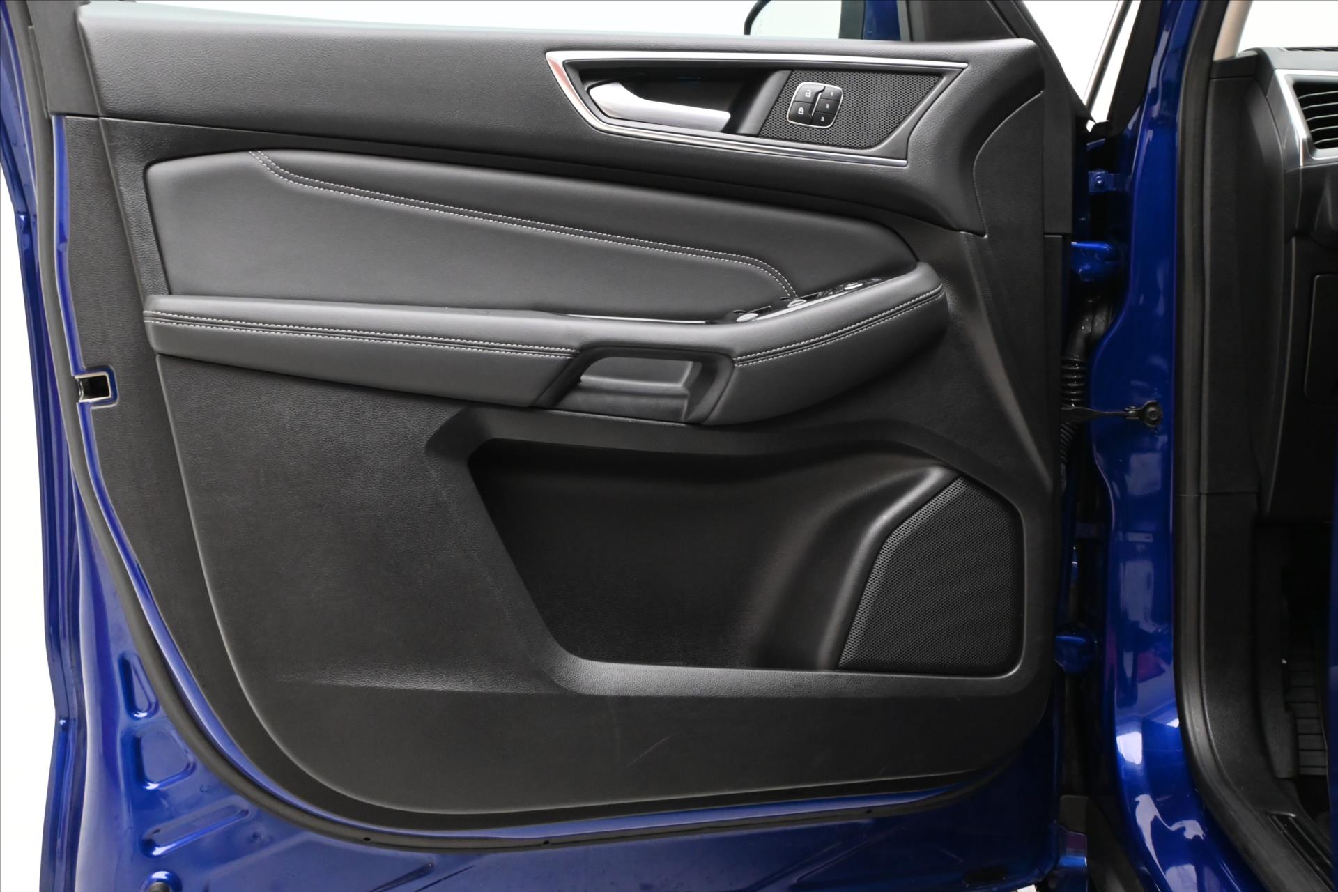 Hlavní fotografie vozu Ford S-MAX 2,0 TDCi 132 kW Záruka až 5 let (23)