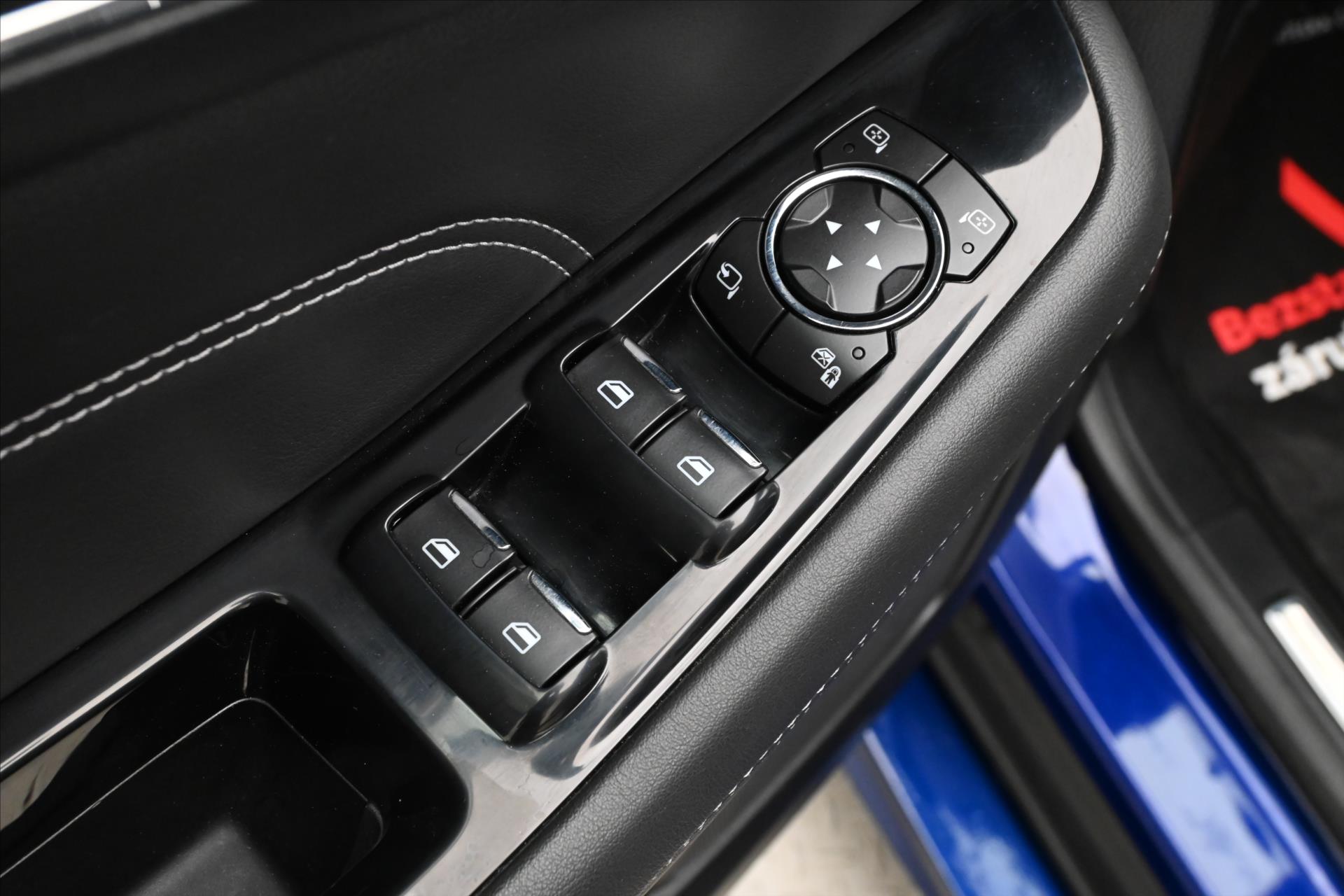 Hlavní fotografie vozu Ford S-MAX 2,0 TDCi 132 kW Záruka až 5 let (24)
