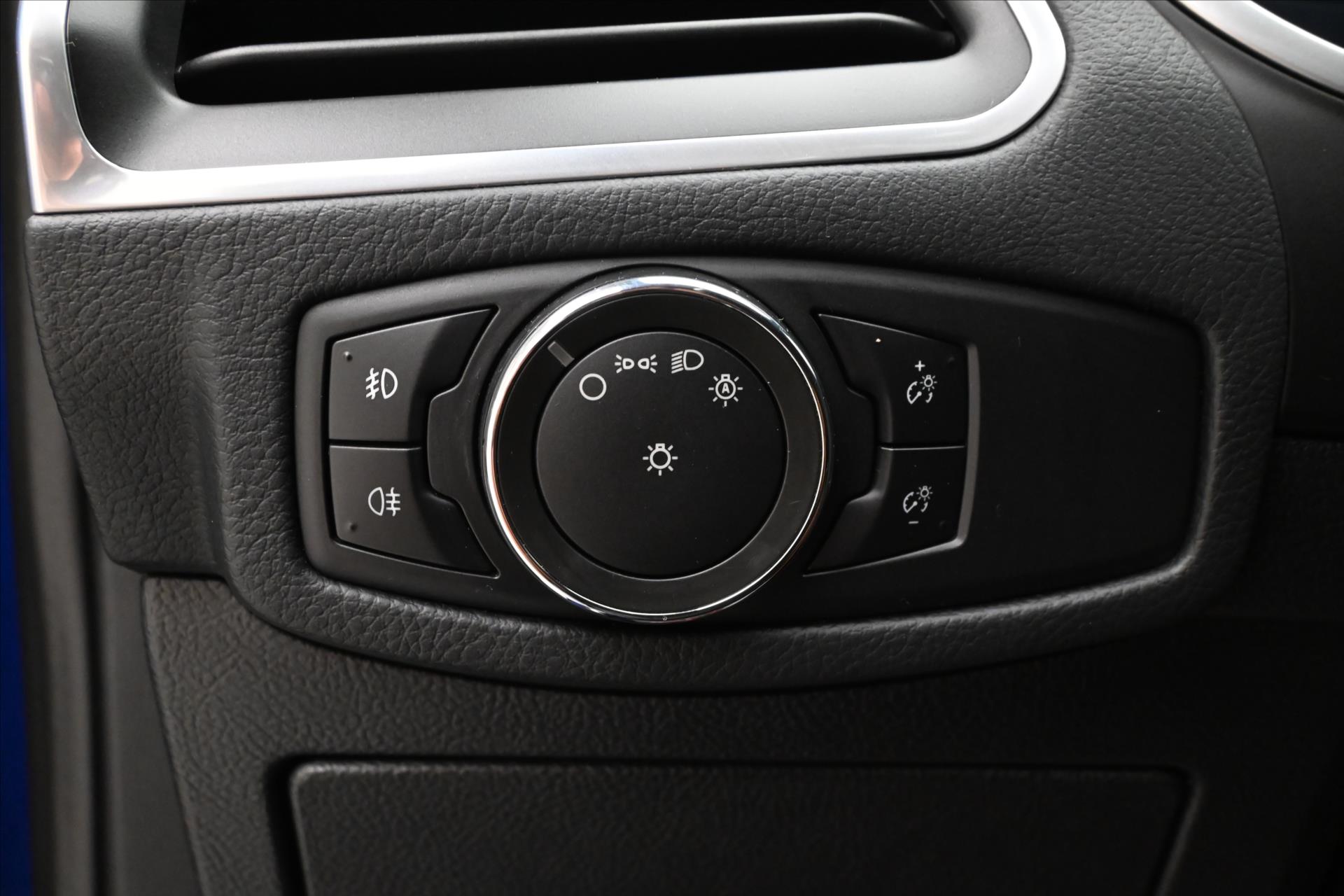 Hlavní fotografie vozu Ford S-MAX 2,0 TDCi 132 kW Záruka až 5 let (25)