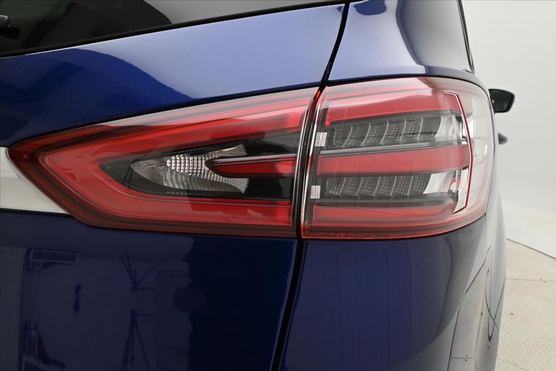 Hlavní fotografie vozu Ford S-MAX 2,0 TDCi 132 kW Záruka až 5 let (28)