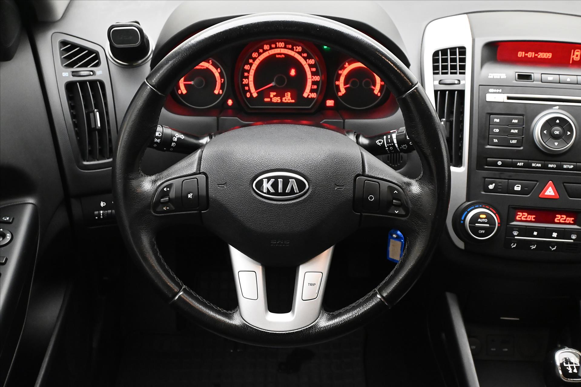 Hlavní fotografie vozu Kia Ceed 1,6 CVVT 92kW TAŽNÉ (18)
