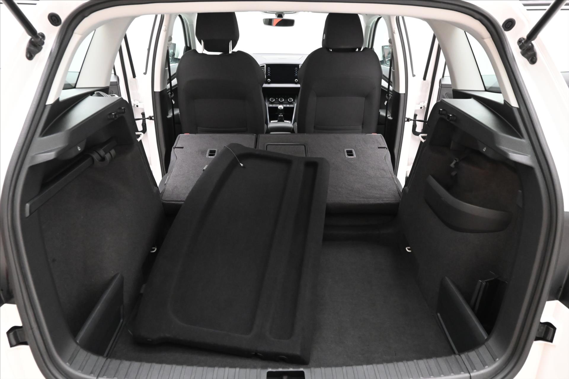 Hlavní fotografie vozu Škoda Karoq 1,5 TSI 110 kW Ambition Tažné Záruka až 5 let (12)