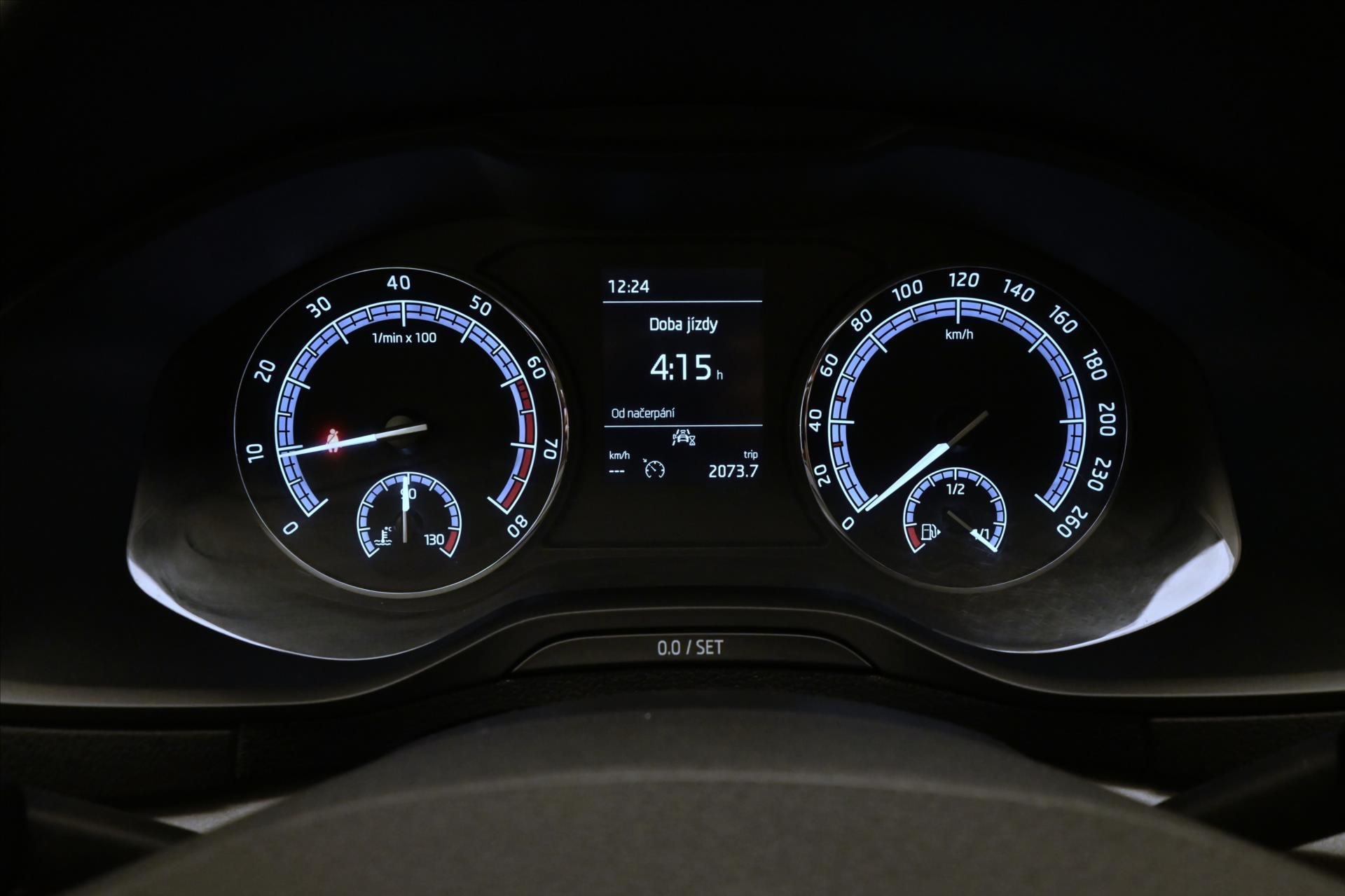 Hlavní fotografie vozu Škoda Karoq 1,5 TSI 110 kW Ambition Tažné Záruka až 5 let (17)