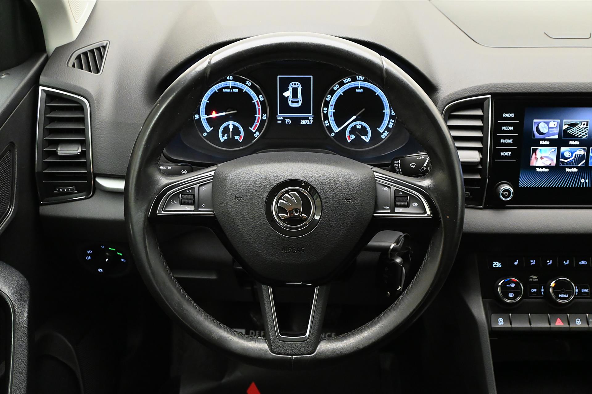 Hlavní fotografie vozu Škoda Karoq 1,5 TSI 110 kW Ambition Tažné Záruka až 5 let (19)