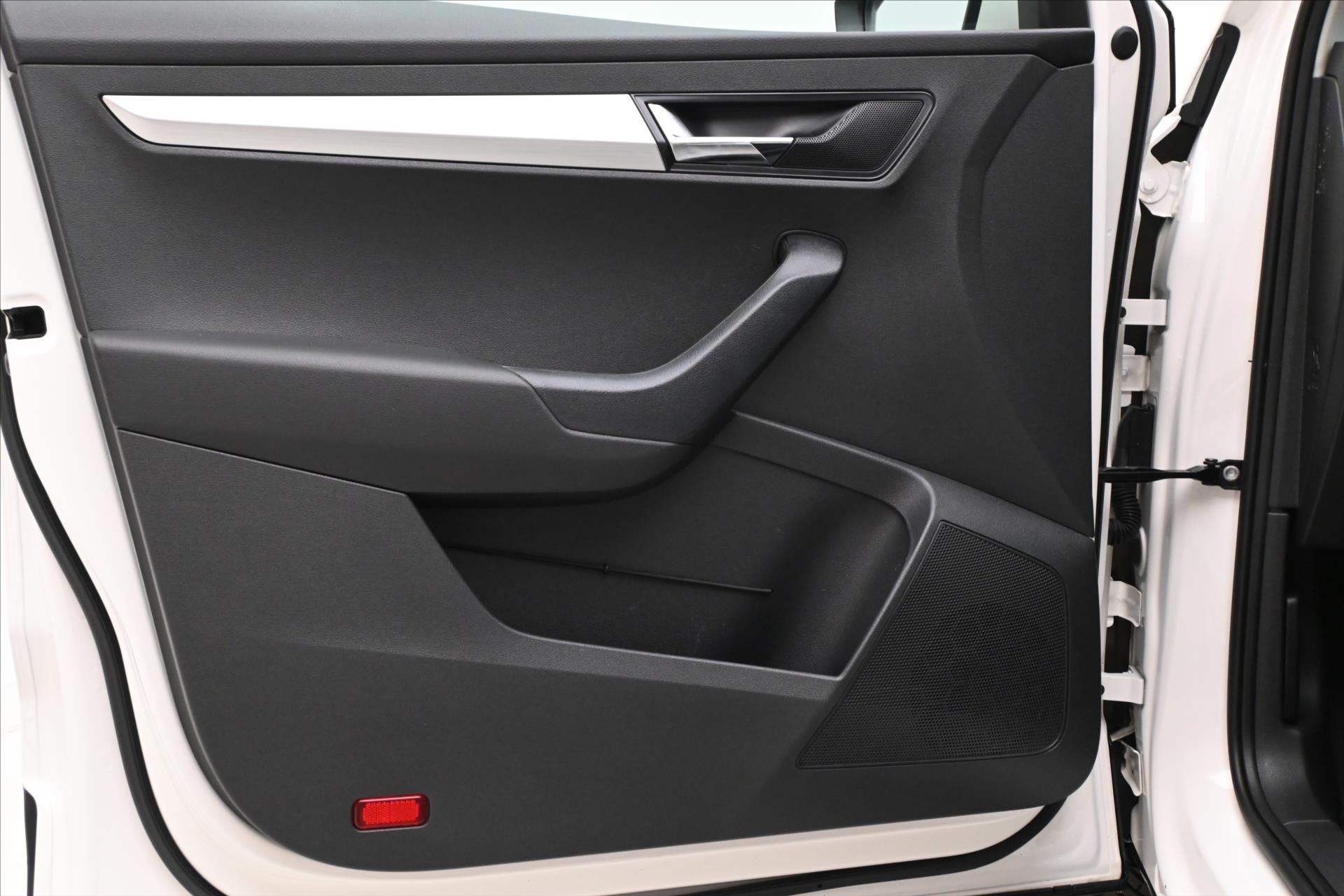 Hlavní fotografie vozu Škoda Karoq 1,5 TSI 110 kW Ambition Tažné Záruka až 5 let (24)