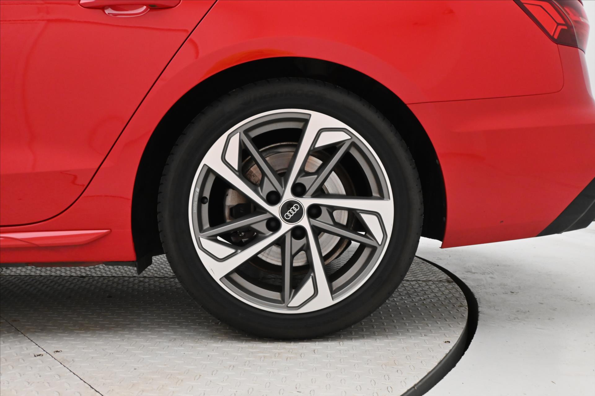 Hlavní fotografie vozu Audi A4 2,0 40TDI 150kW QUATTRO S-LINE Záruka až 5 let (33)