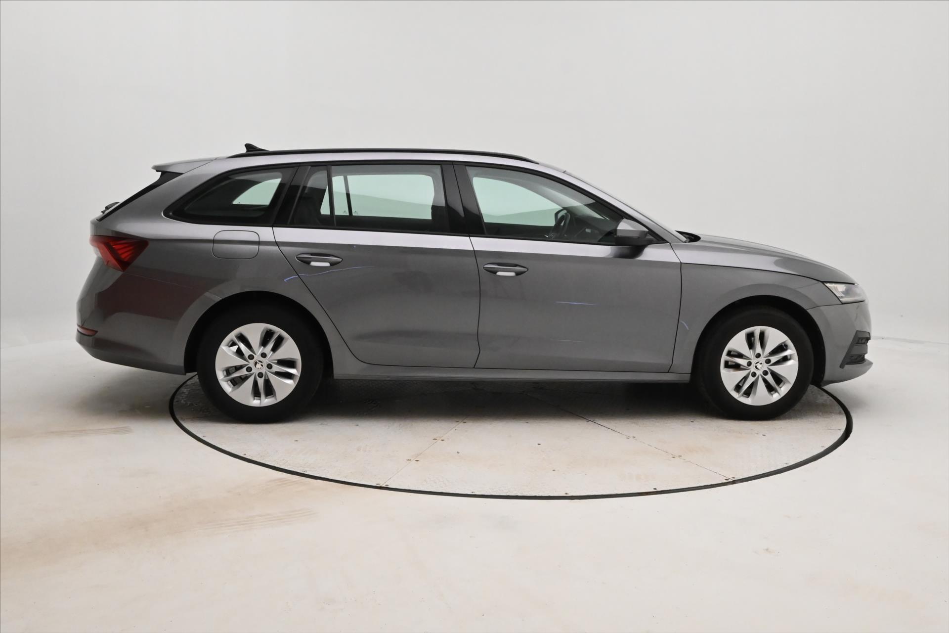 Hlavní fotografie vozu Škoda Octavia 2,0 TDI 110kW DSG Ambition Záruka až 5 let (4)