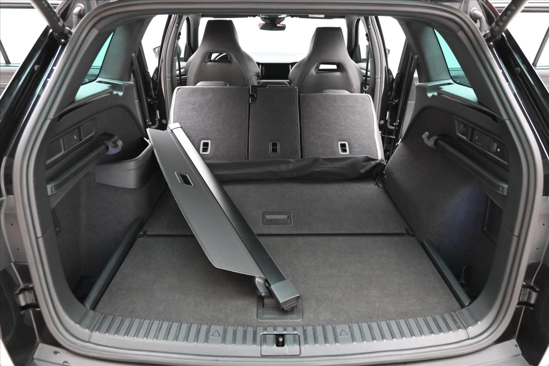 Hlavní fotografie vozu Škoda Kodiaq 2,0 TDI 147kW DSG 4x4 Sport LINE Záruka až 5 let (11)