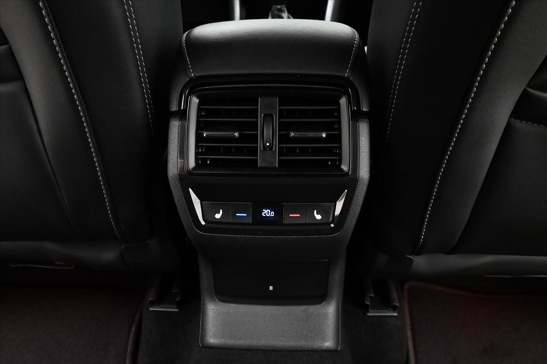 Hlavní fotografie vozu Škoda Kodiaq 2,0 TDI 147kW DSG 4x4 Sport LINE Záruka až 5 let (22)