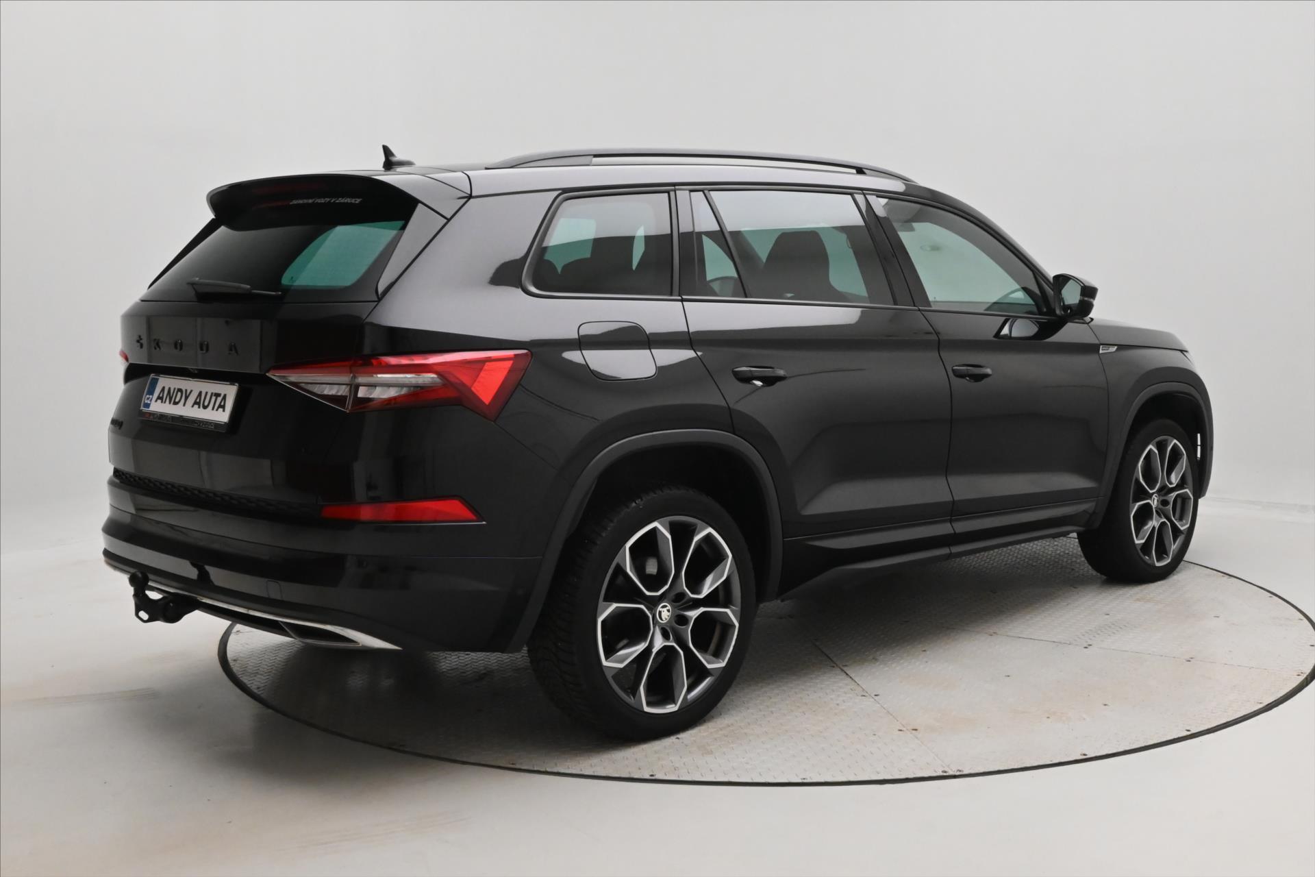 Hlavní fotografie vozu Škoda Kodiaq 2,0 TDI 147kW DSG 4x4 Sport LINE Záruka až 5 let (5)