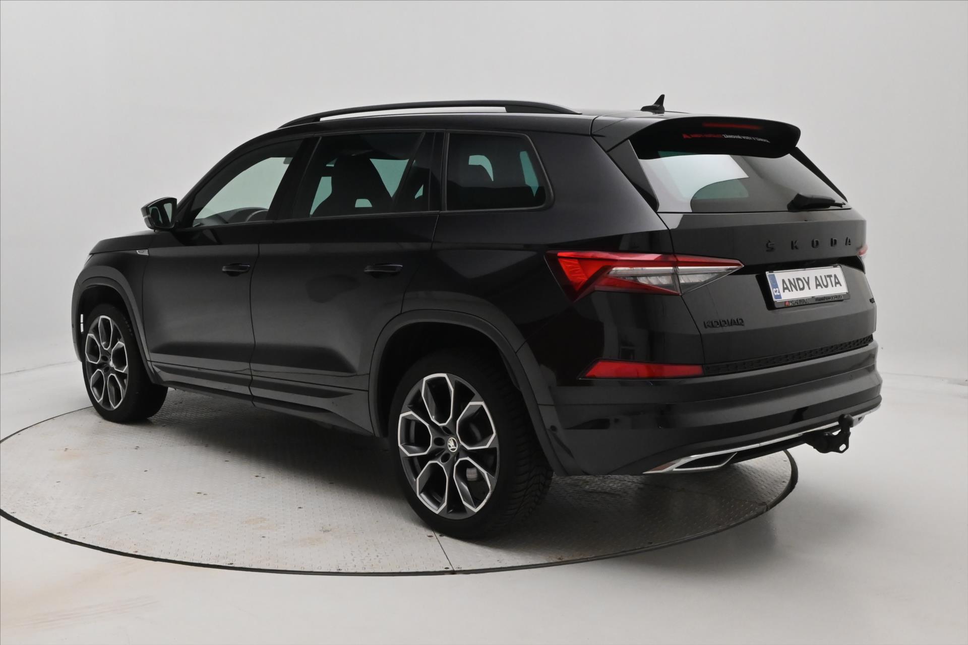Hlavní fotografie vozu Škoda Kodiaq 2,0 TDI 147kW DSG 4x4 Sport LINE Záruka až 5 let (7)