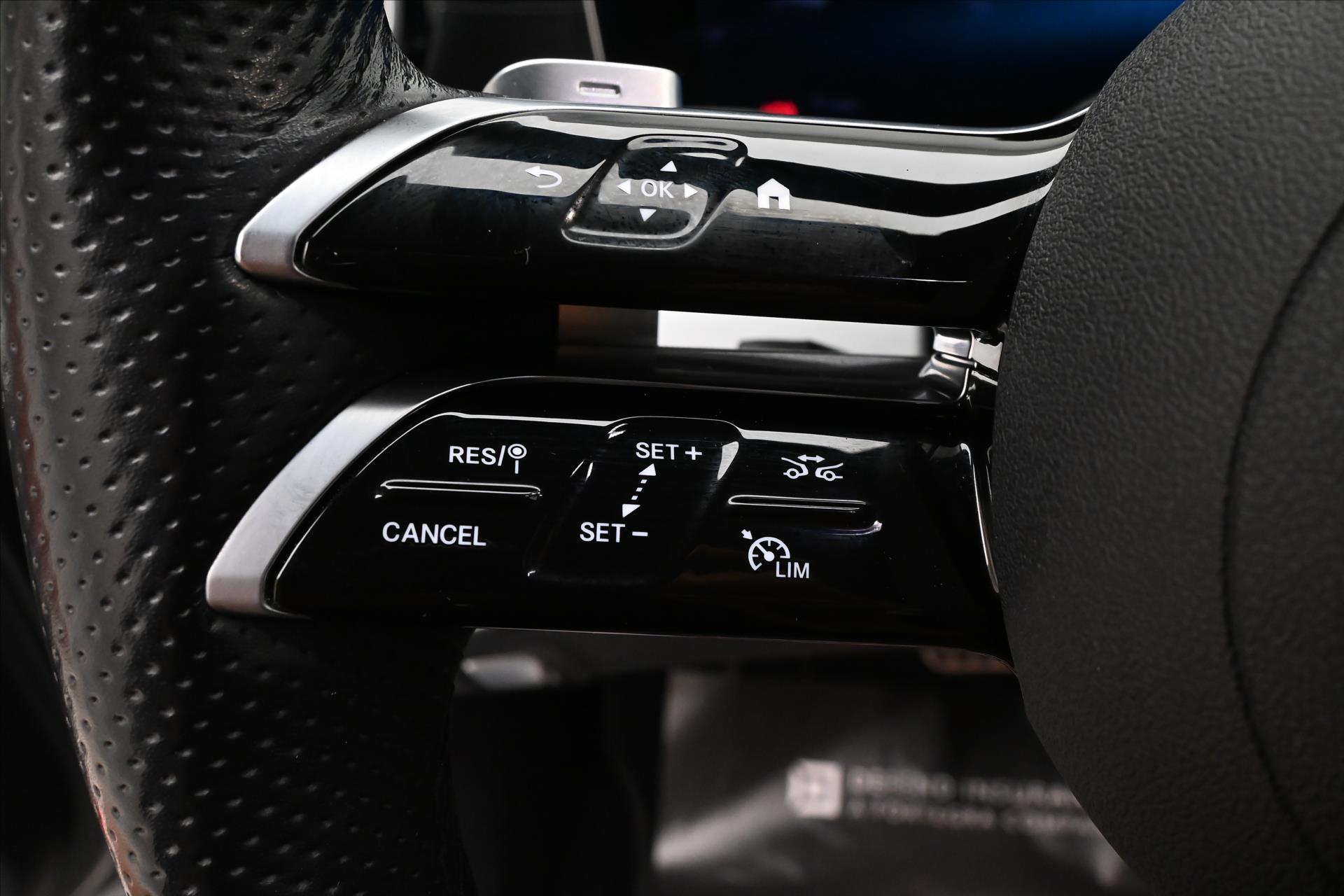 Hlavní fotografie vozu Mercedes-Benz Třídy E 2,0 300de 225kW 4Matic Záruka až 5 let (22)