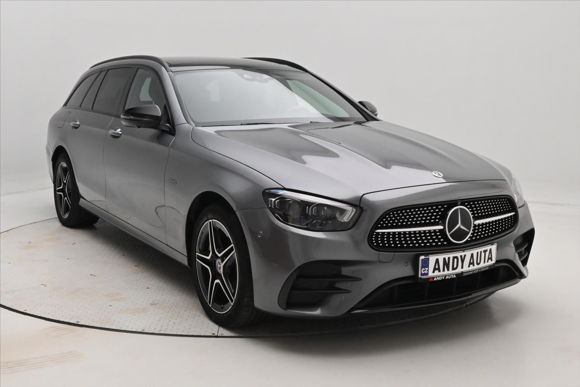 Hlavní fotografie vozu Mercedes-Benz Třídy E 2,0 300de 225kW 4Matic Záruka až 5 let (3)