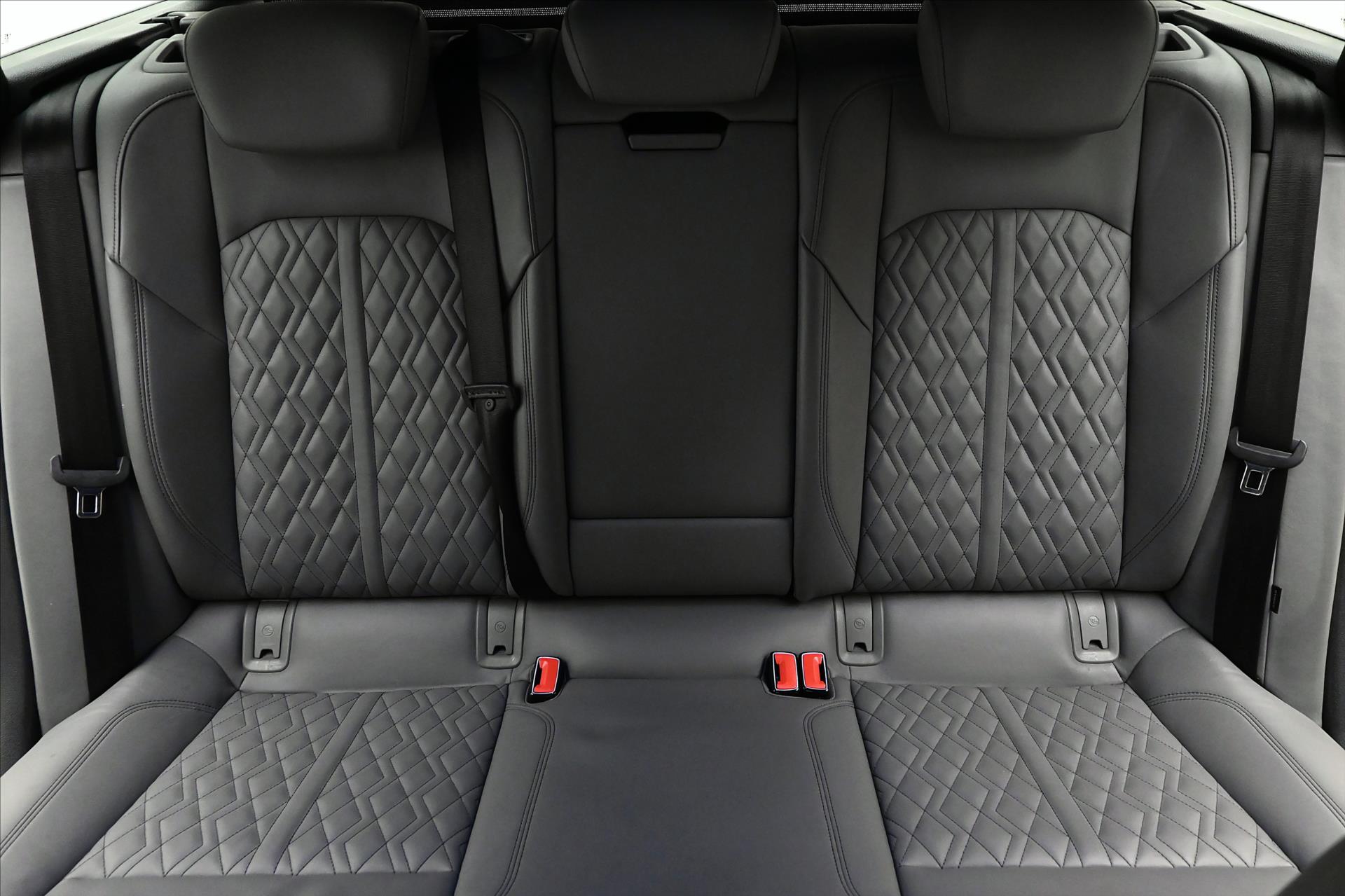 Hlavní fotografie vozu Audi A6 3,0 TDI 210 kW QUATTRO S-LINE Záruka až 5 let (28)