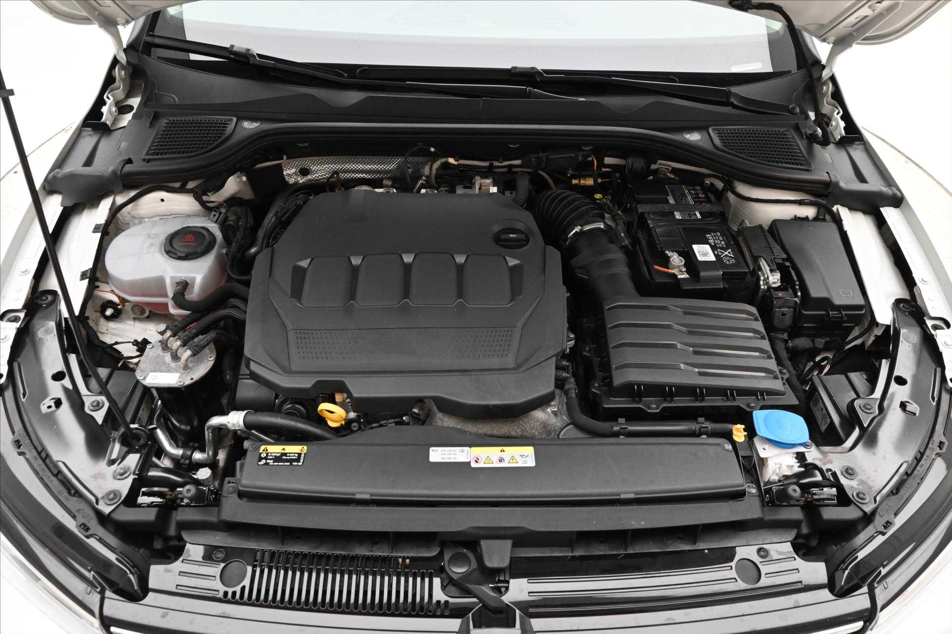 Hlavní fotografie vozu Volkswagen Golf 2,0 TDI 85 kW DSG Life Záruka až 5 let (9)