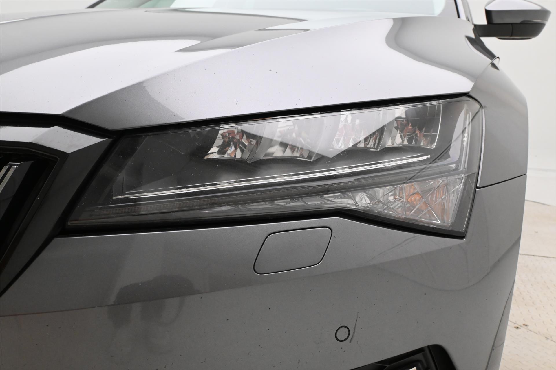Hlavní fotografie vozu Škoda Superb 2,0 TDI 110kW DSG Style Záruka až 5 let (22)