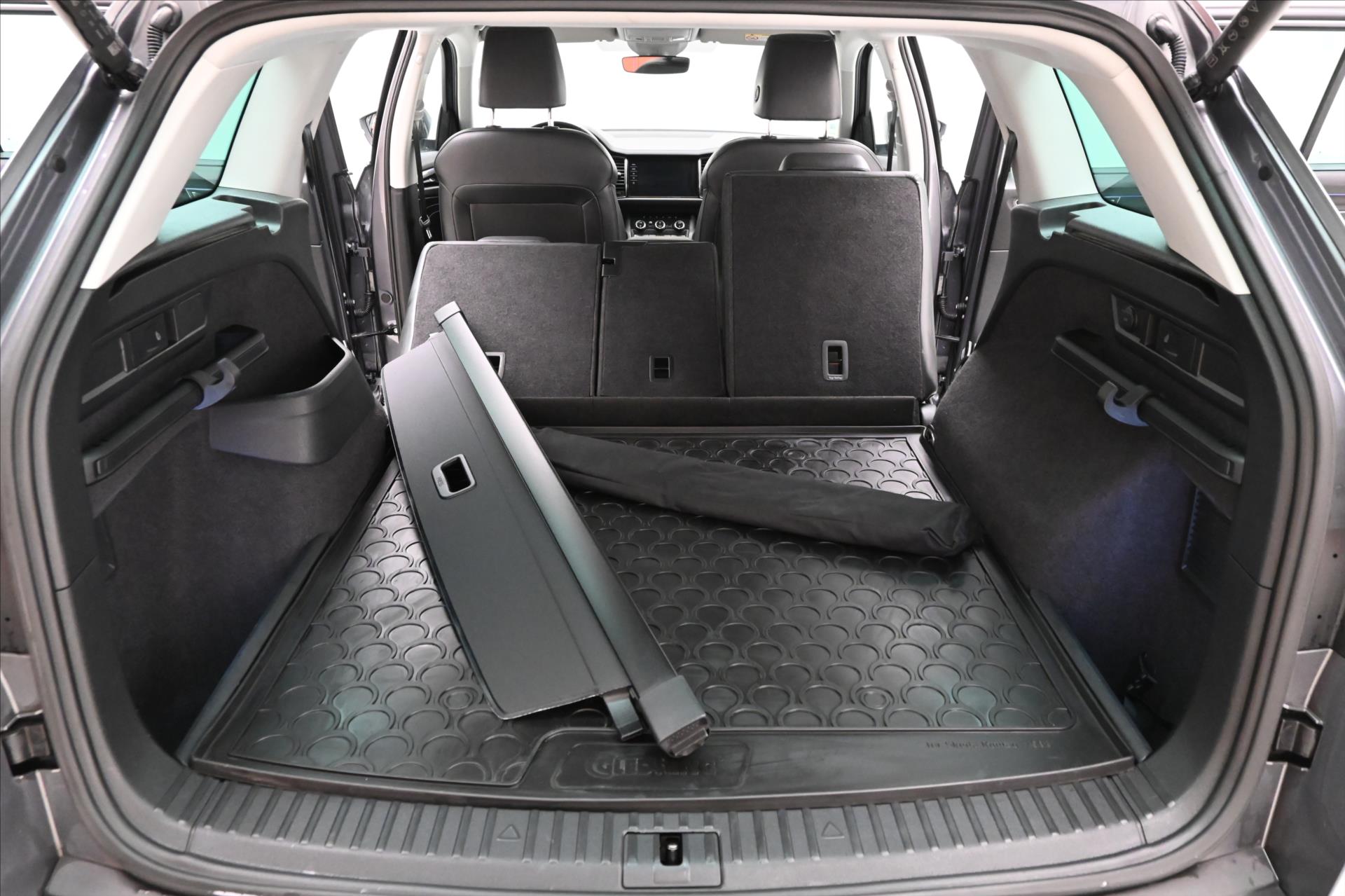 Hlavní fotografie vozu Škoda Kodiaq 2,0 TDI 147 kW DSG 4x4 L&K Záruka až 5 let (11)