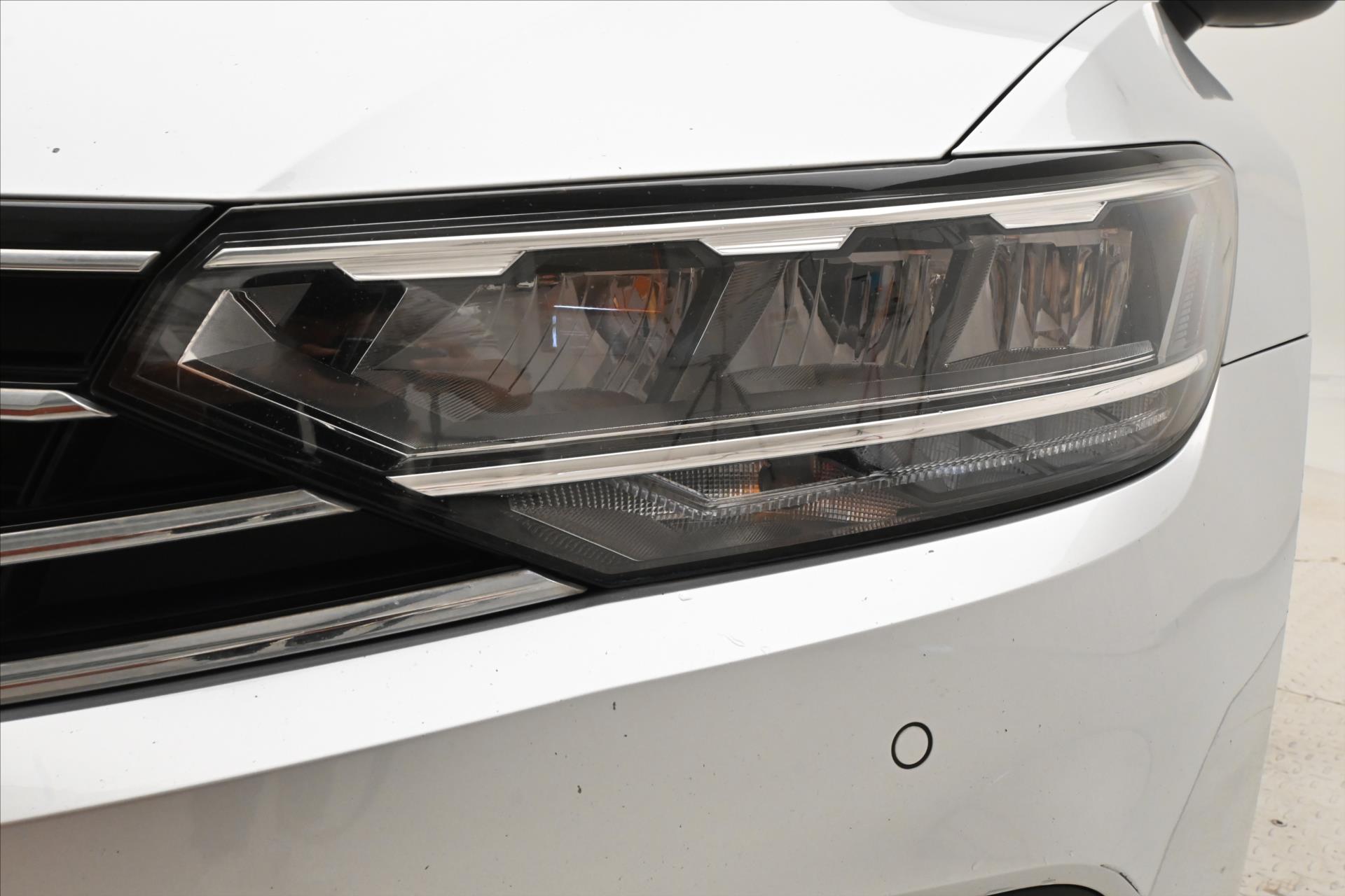 Hlavní fotografie vozu Volkswagen Passat 2,0 TDI 110kW Business Záruka až 5 let (23)