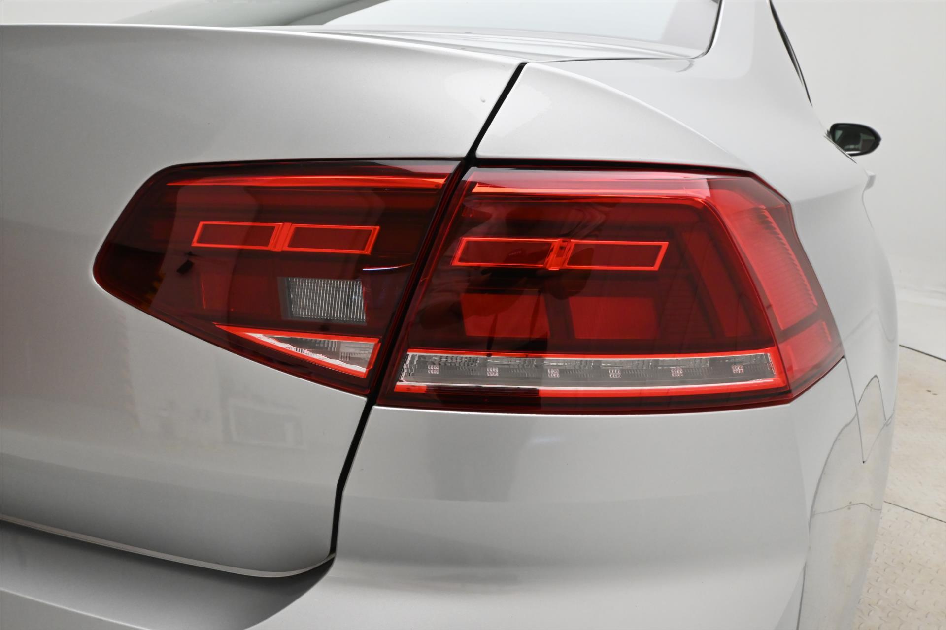 Hlavní fotografie vozu Volkswagen Passat 2,0 TDI 110kW Business Záruka až 5 let (24)