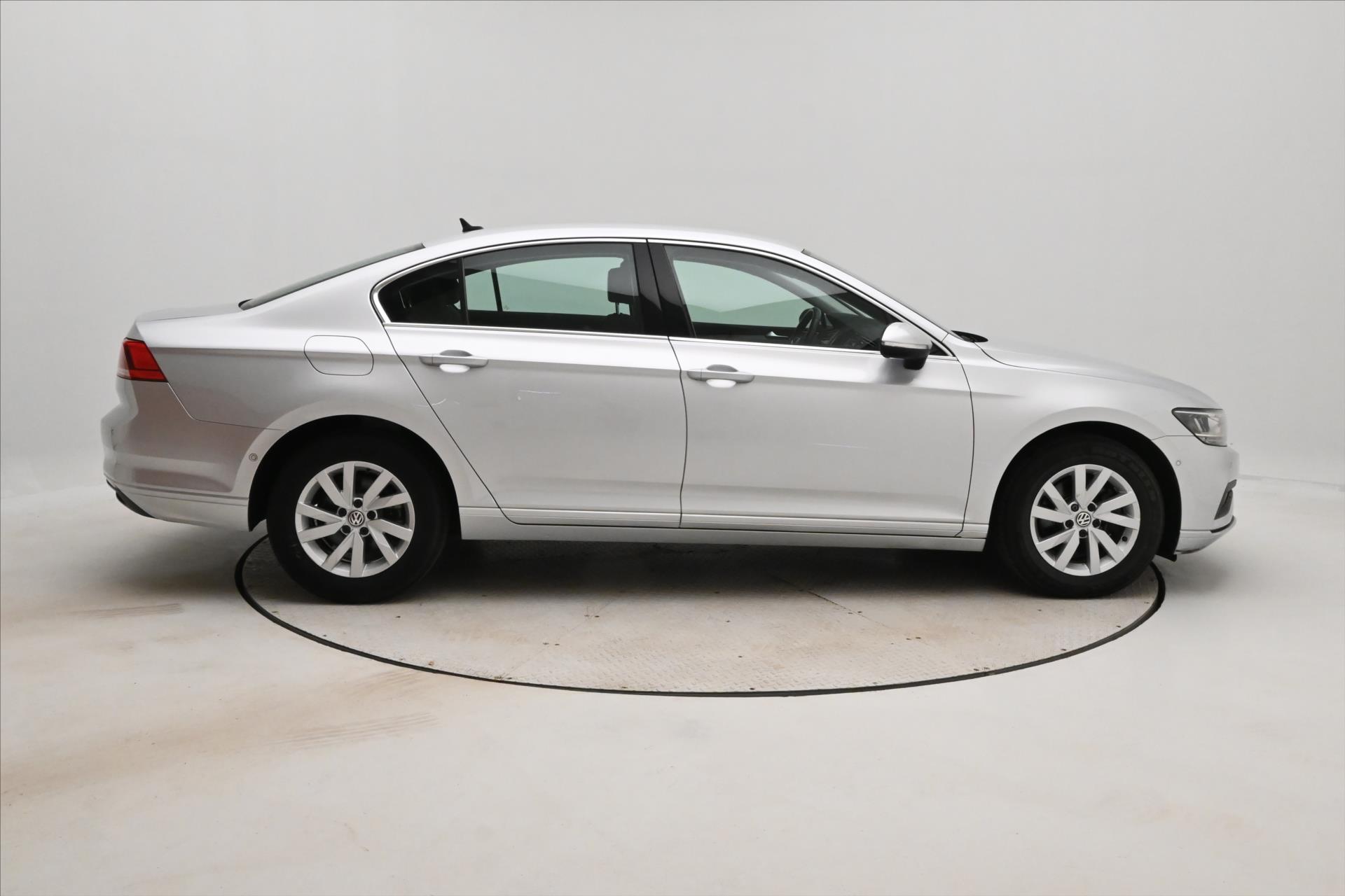 Hlavní fotografie vozu Volkswagen Passat 2,0 TDI 110kW Business Záruka až 5 let (4)