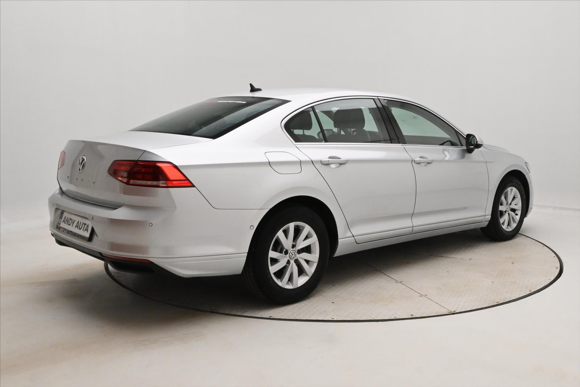 Hlavní fotografie vozu Volkswagen Passat 2,0 TDI 110kW Business Záruka až 5 let (5)
