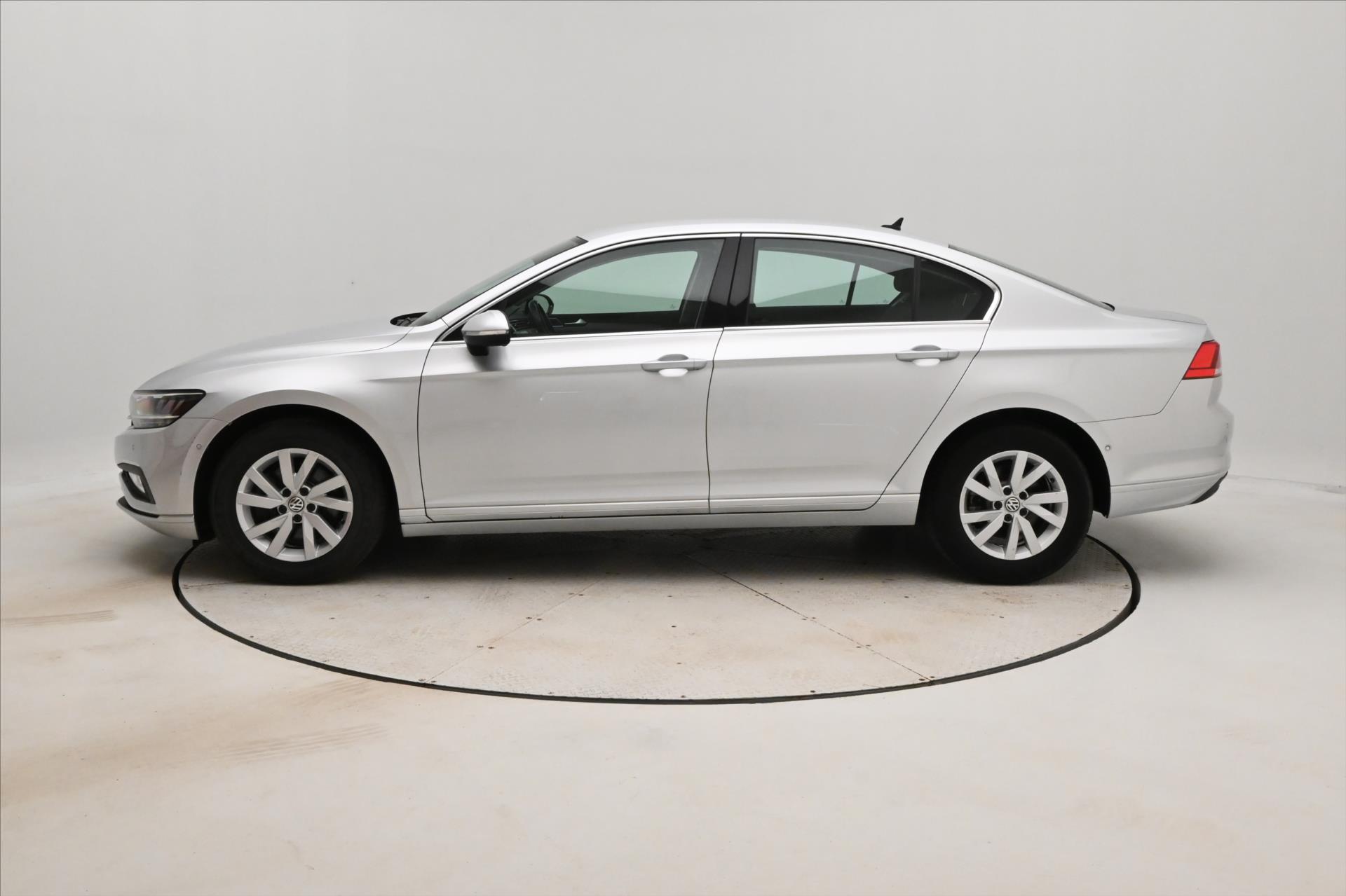 Hlavní fotografie vozu Volkswagen Passat 2,0 TDI 110kW Business Záruka až 5 let (8)