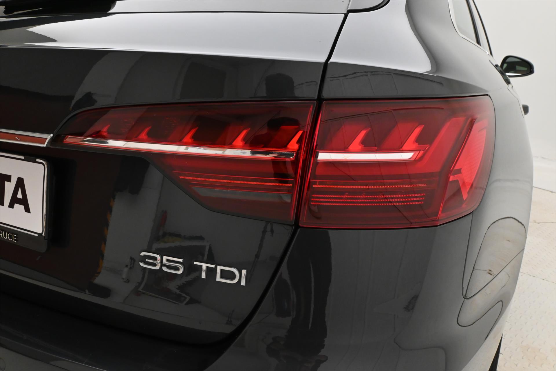 Hlavní fotografie vozu Audi A4 2,0 TDI 120kW DSG Avant Záruka až 5 let (31)
