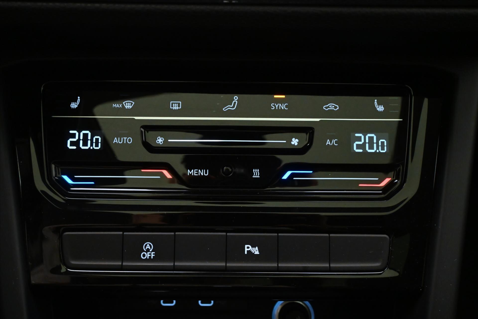 Hlavní fotografie vozu Volkswagen Touran 2,0 TDI 110kW Active Záruka až 5 let (19)
