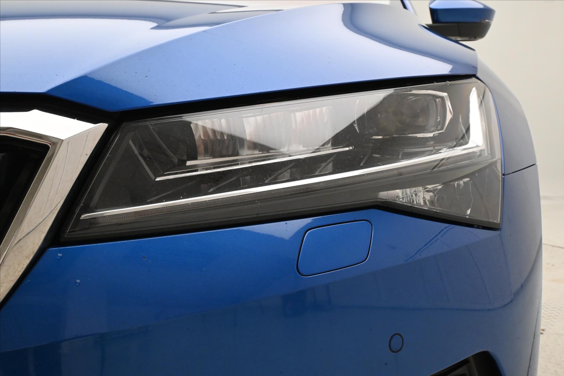 Hlavní fotografie vozu Škoda Superb 2,0 TDI 147kW DSG Style Záruka až 5 let (30)