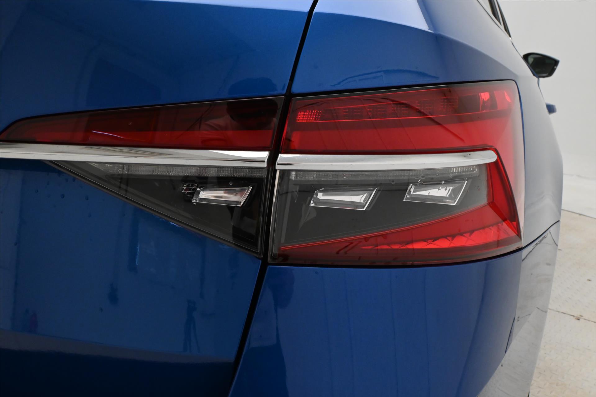 Hlavní fotografie vozu Škoda Superb 2,0 TDI 147kW DSG Style Záruka až 5 let (31)