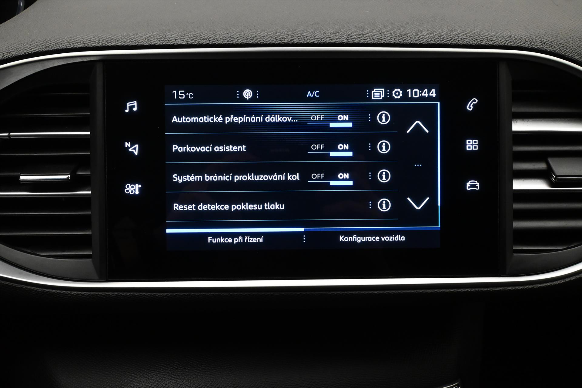Hlavní fotografie vozu Peugeot 308 1,5 BlueHDI 96 kW Allure Záruka až 5 let (19)