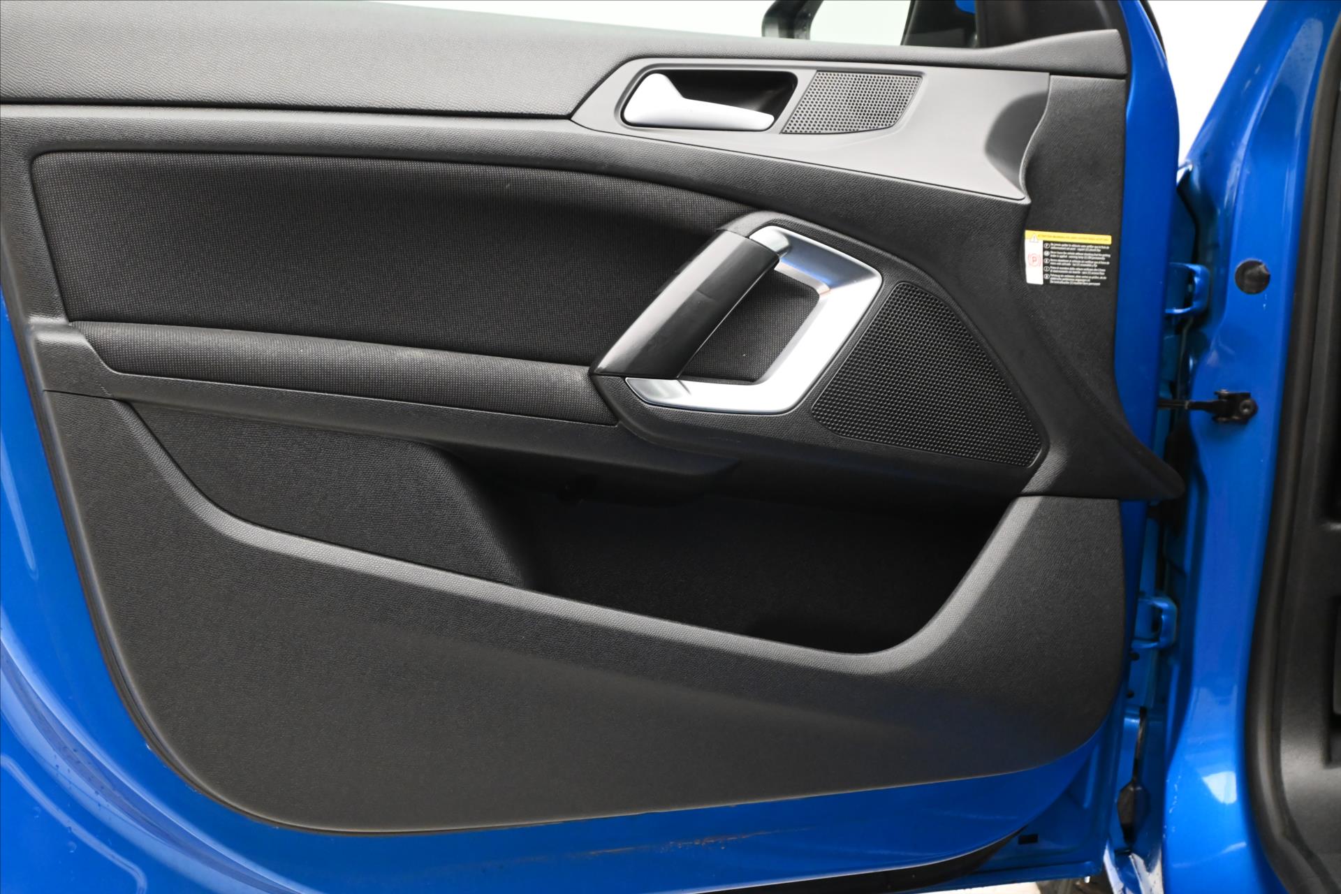Hlavní fotografie vozu Peugeot 308 1,5 BlueHDI 96 kW Allure Záruka až 5 let (25)