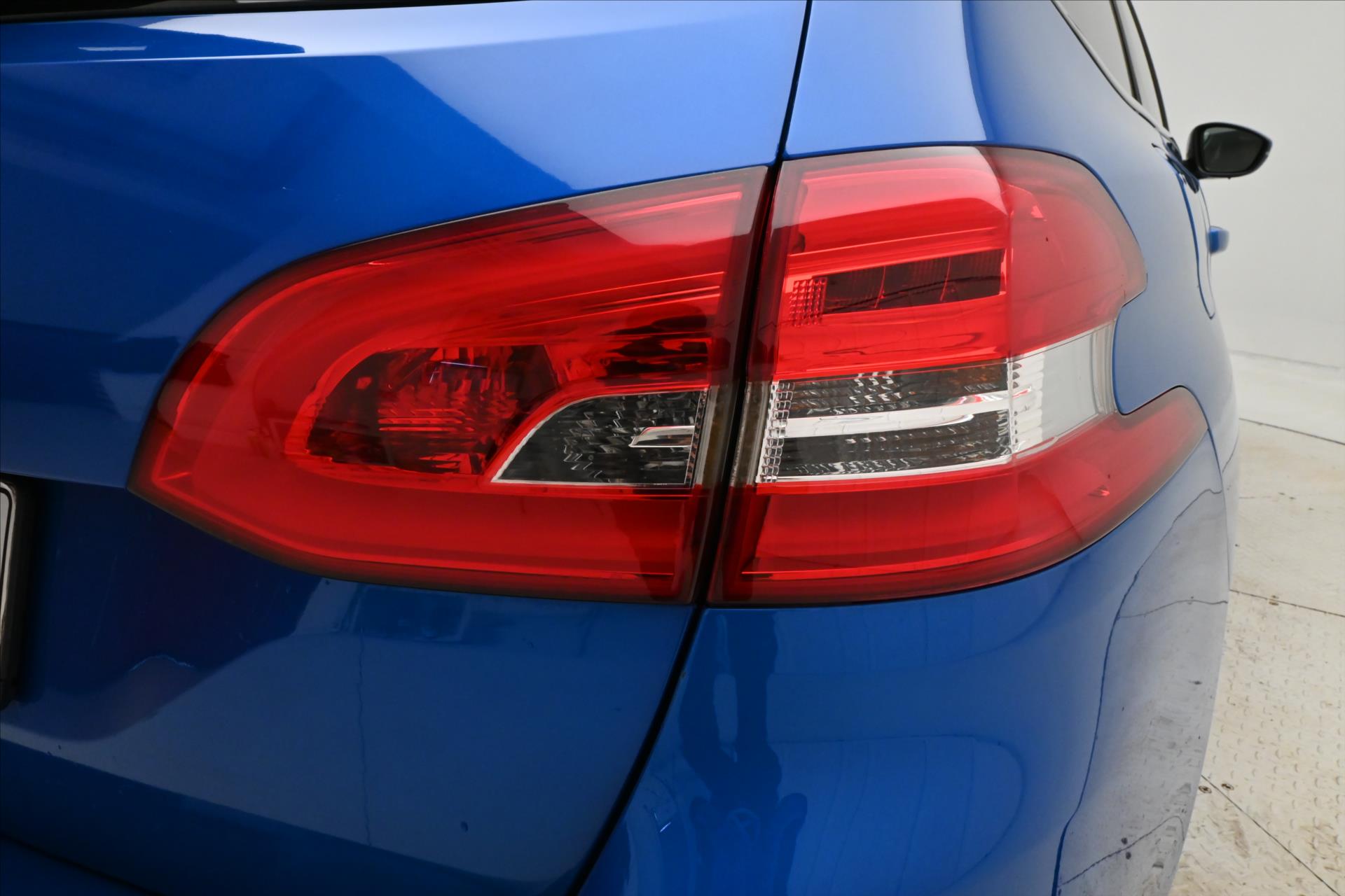 Hlavní fotografie vozu Peugeot 308 1,5 BlueHDI 96 kW Allure Záruka až 5 let (30)