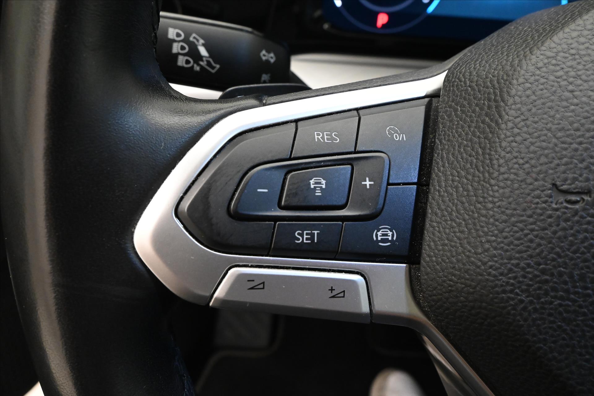 Hlavní fotografie vozu Volkswagen Golf 2,0 TDI 85 kW DSG Life Záruka až 5 let (24)