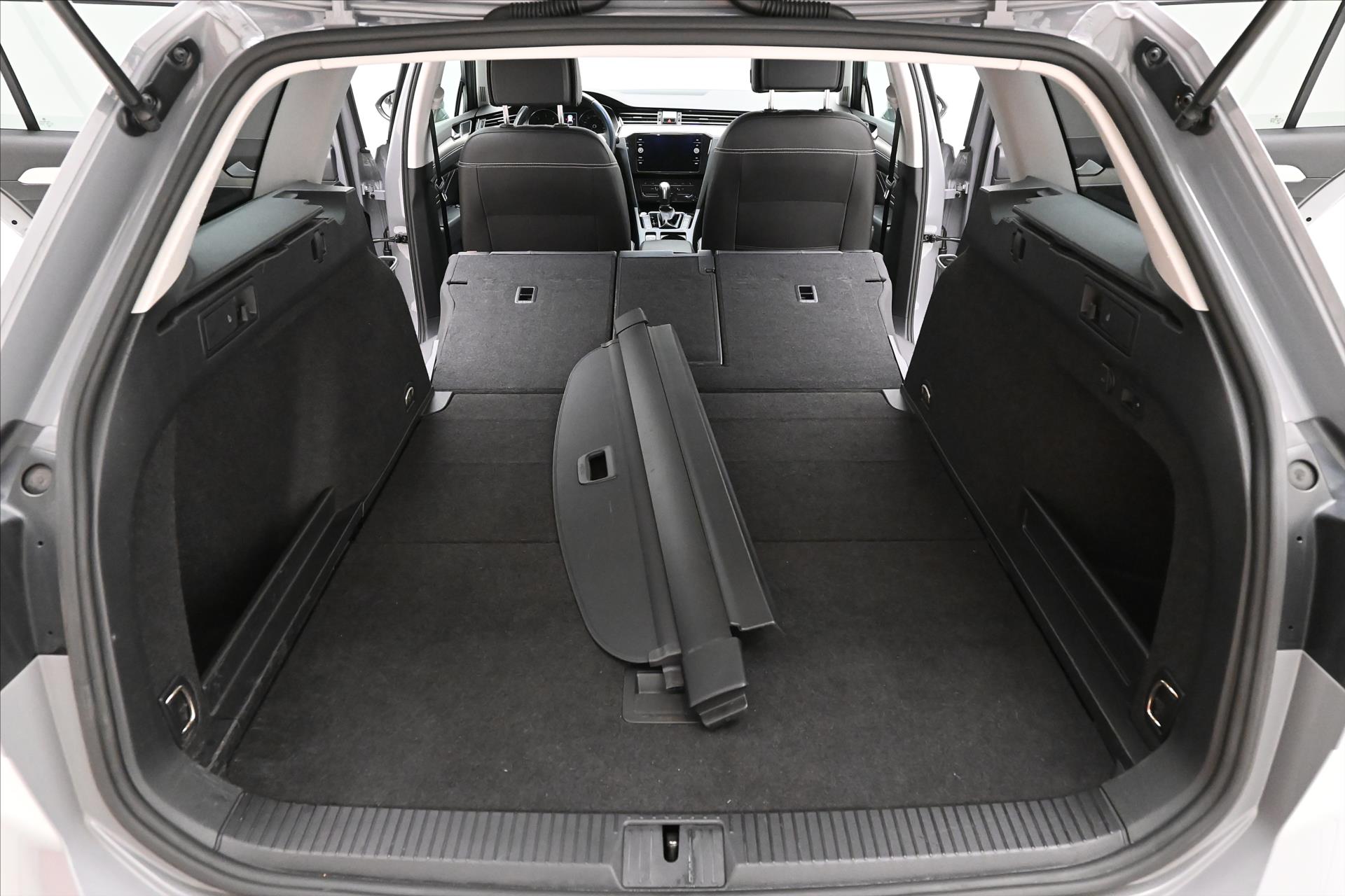 Hlavní fotografie vozu Volkswagen Passat 2,0 TDI 110 kW DSG ELEGANCE Záruka až 5 let (11)