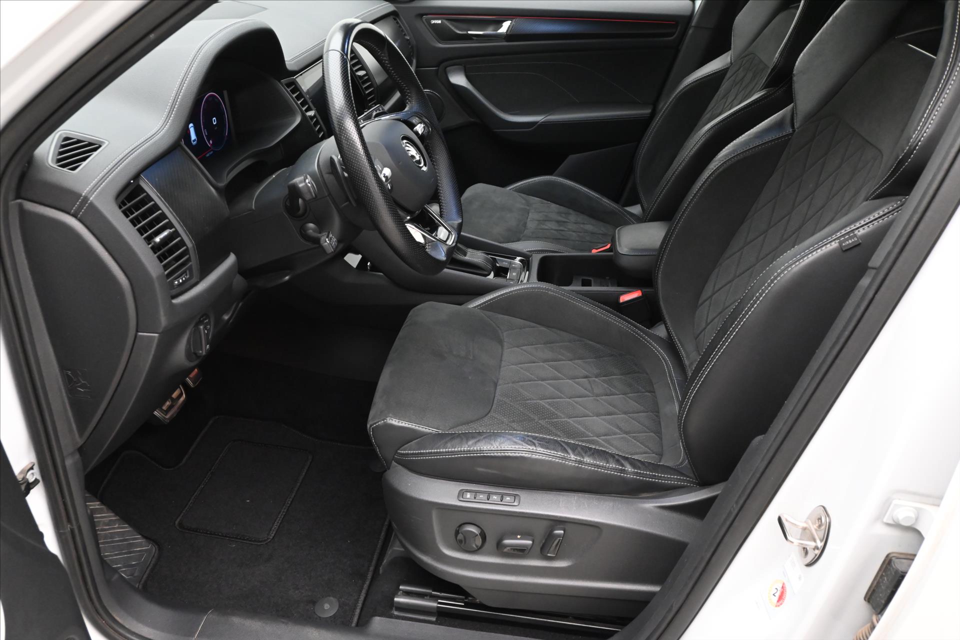 Hlavní fotografie vozu Škoda Kodiaq 2,0 TDI 147kW DSG 4x4 Sportline Záruka až 5 let (11)