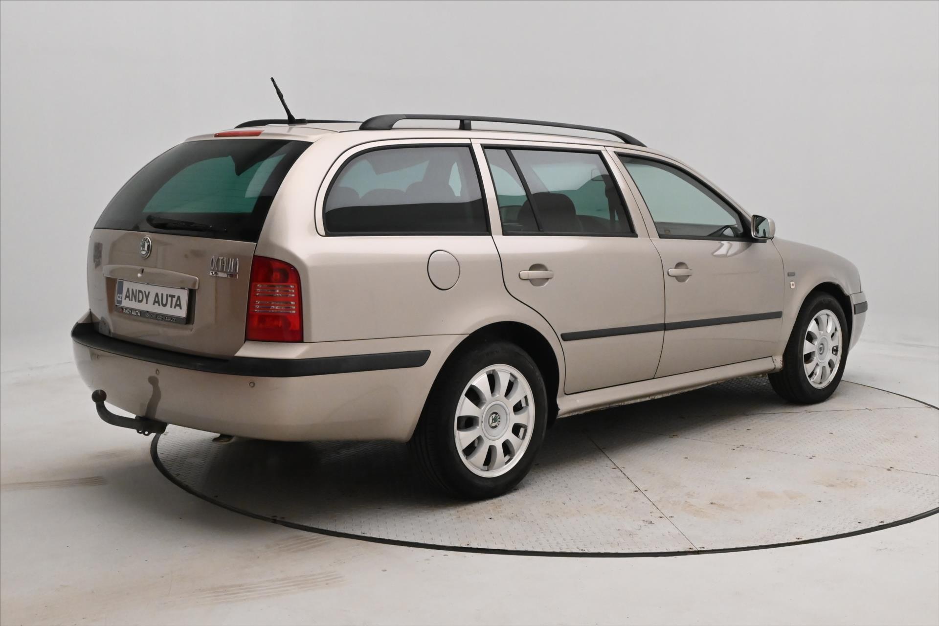 Hlavní fotografie vozu Škoda Octavia 1,9 TDI 81 kW Ambition Tažné (5)