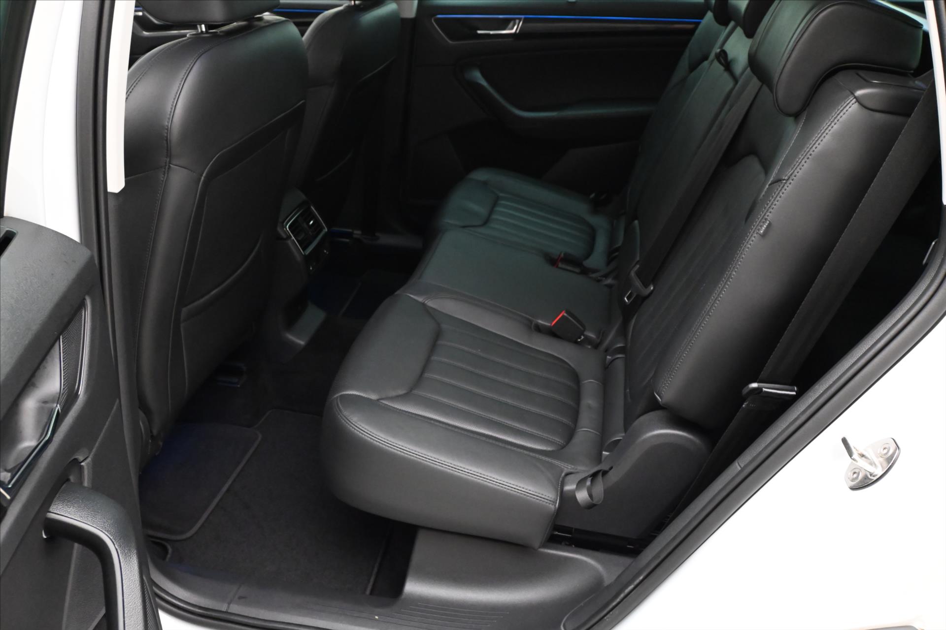 Hlavní fotografie vozu Škoda Kodiaq 2,0 TSI 140KW DSG L&K 4x4 7MÍST STYLE Záruka až 5 let (15)