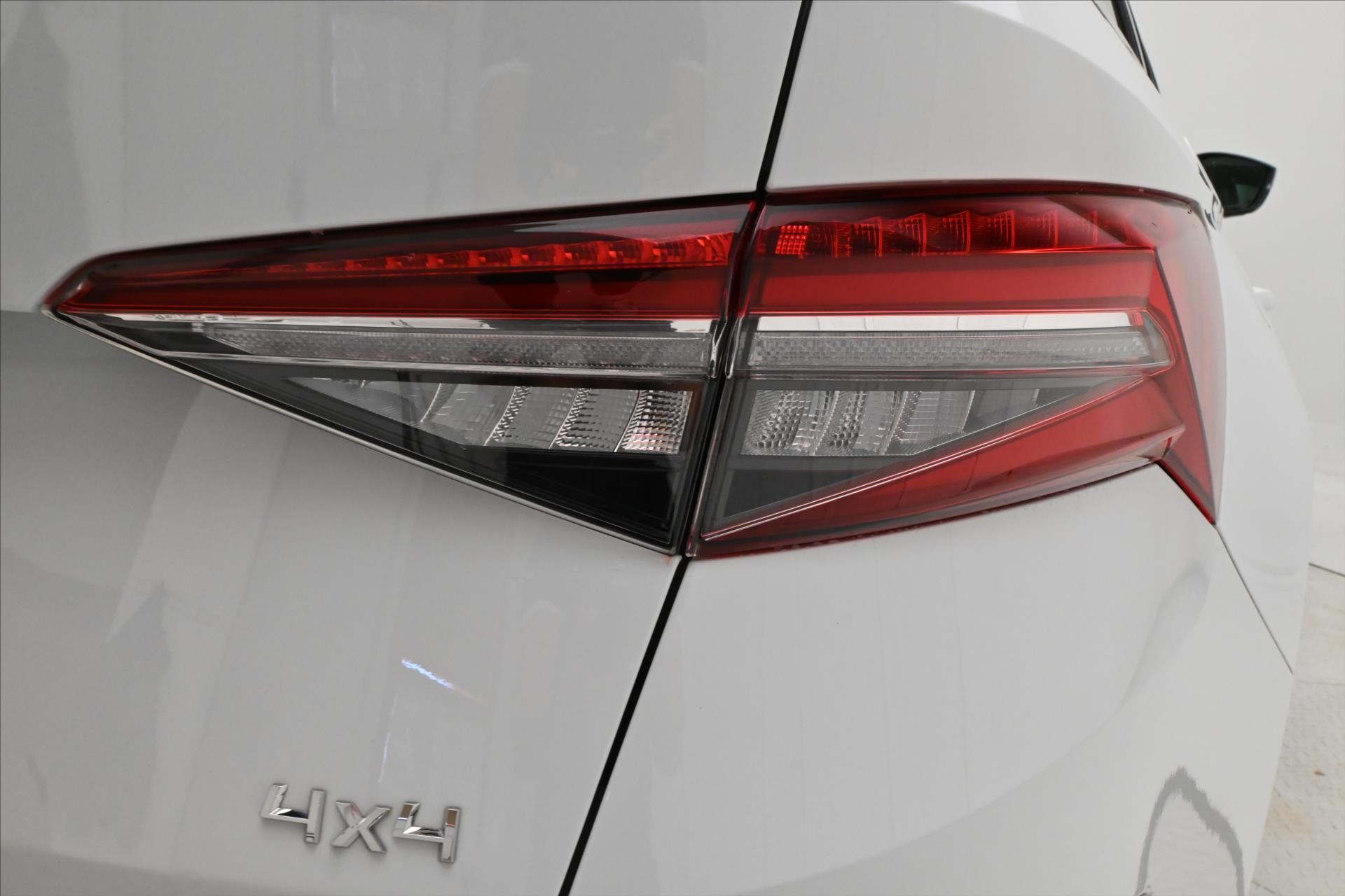 Hlavní fotografie vozu Škoda Kodiaq 2,0 TSI 140KW DSG L&K 4x4 7MÍST STYLE Záruka až 5 let (34)