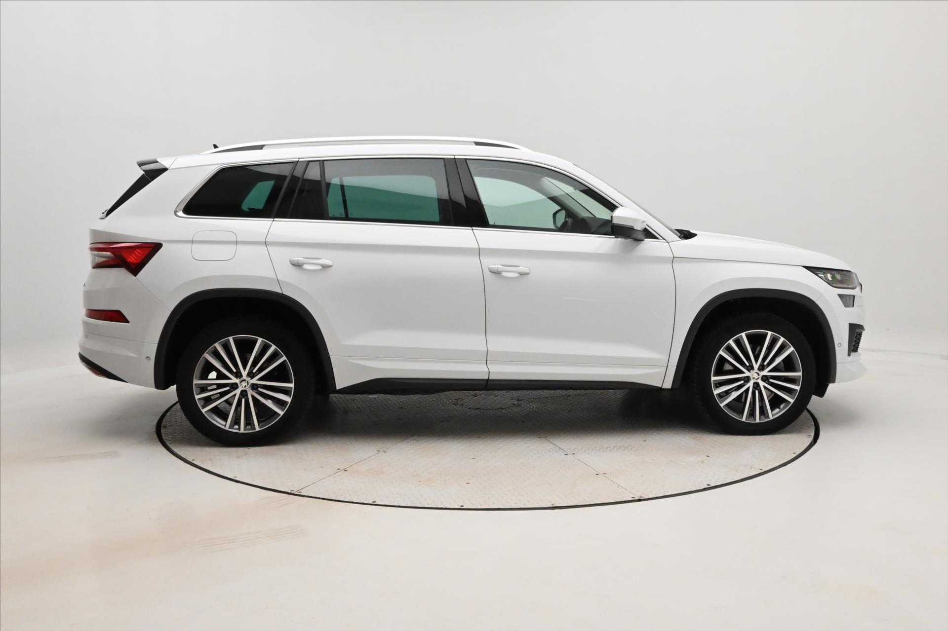 Hlavní fotografie vozu Škoda Kodiaq 2,0 TSI 140KW DSG L&K 4x4 7MÍST STYLE Záruka až 5 let (4)