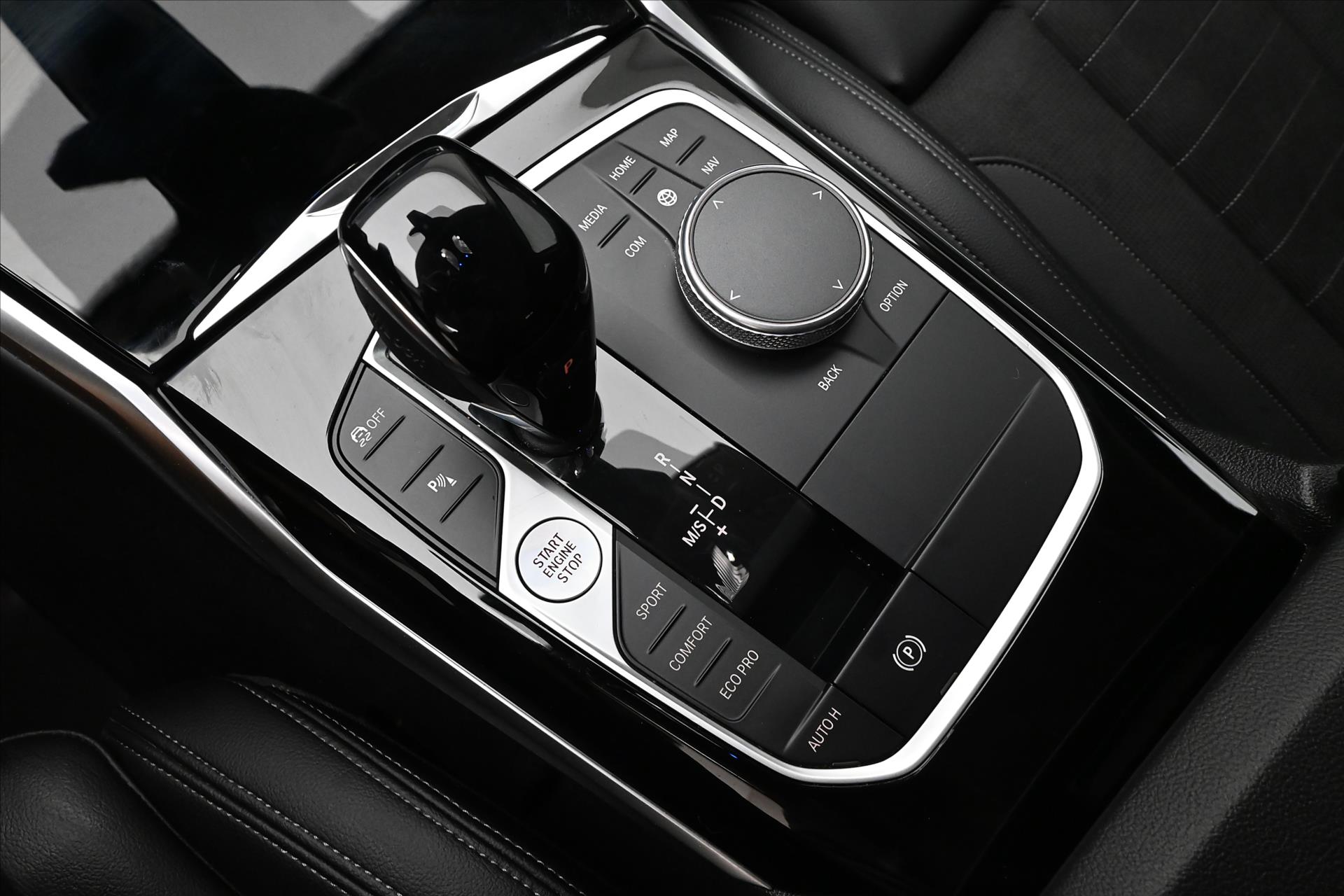 Hlavní fotografie vozu BMW Řada 3 2,0 320d 140kW STEPTRONIC Záruka až 5 let (23)