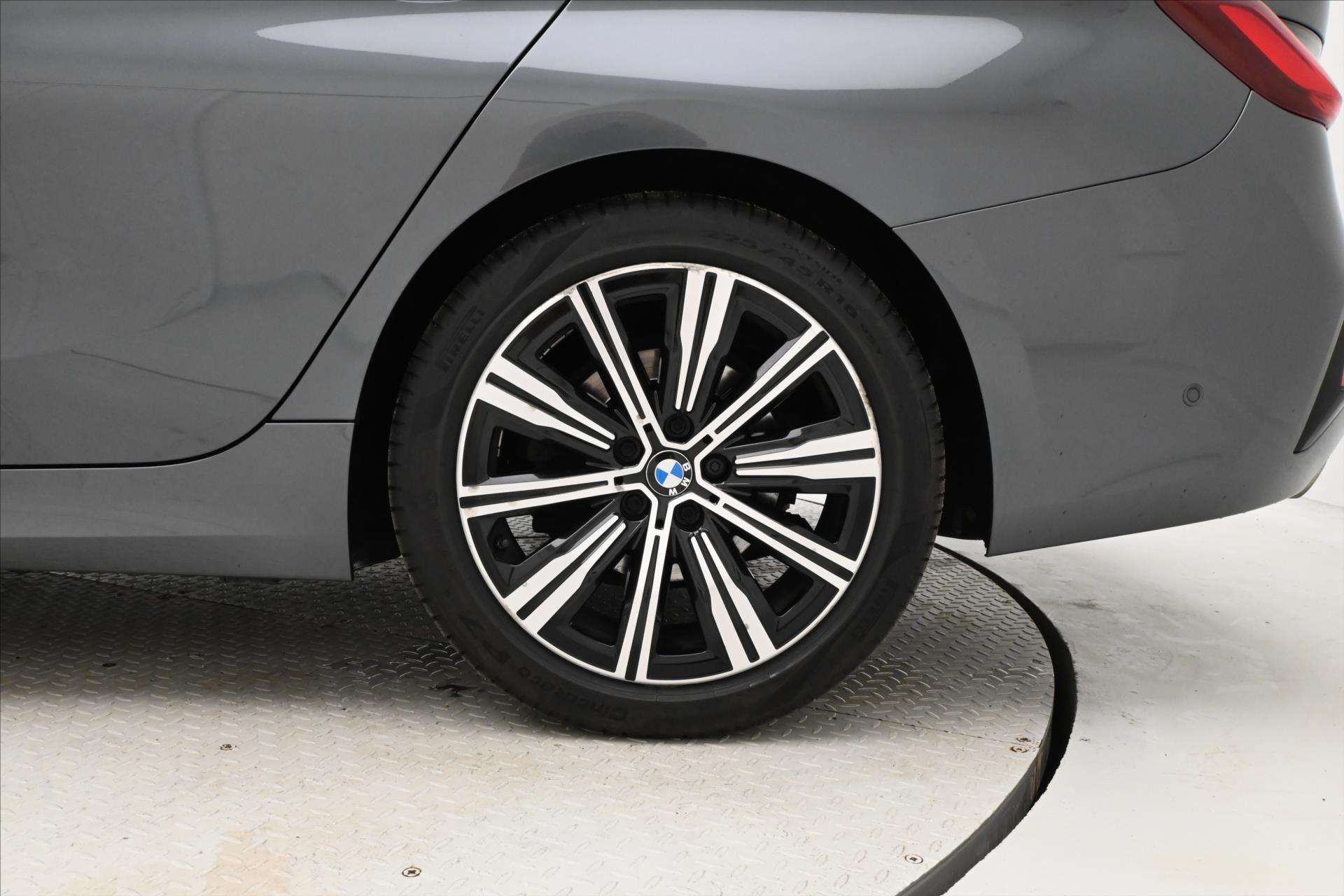 Hlavní fotografie vozu BMW Řada 3 2,0 320d 140kW STEPTRONIC Záruka až 5 let (32)