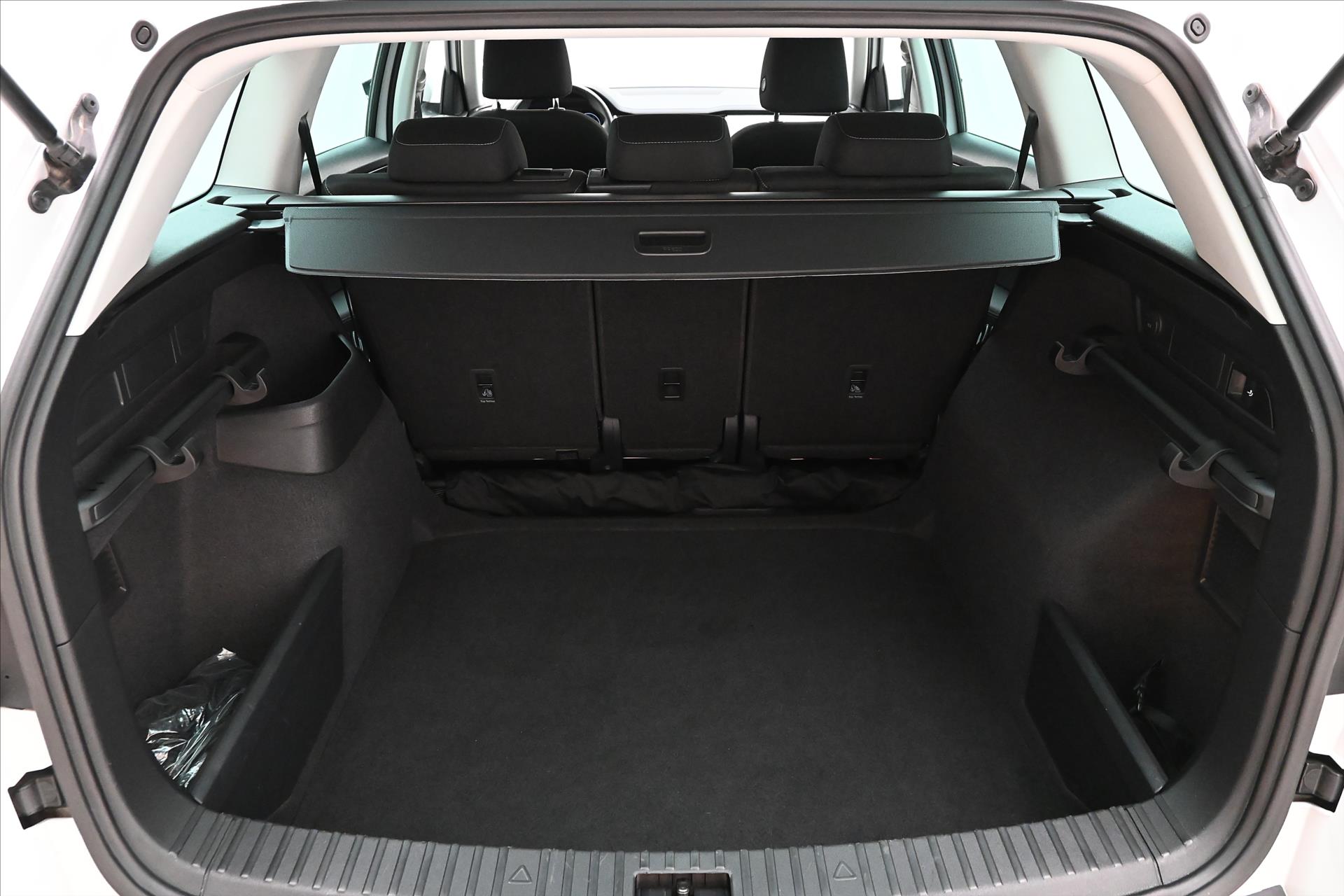 Hlavní fotografie vozu Škoda Kodiaq 1,5 TSI 110kW DSG Ambition Záruka až 5 let (11)