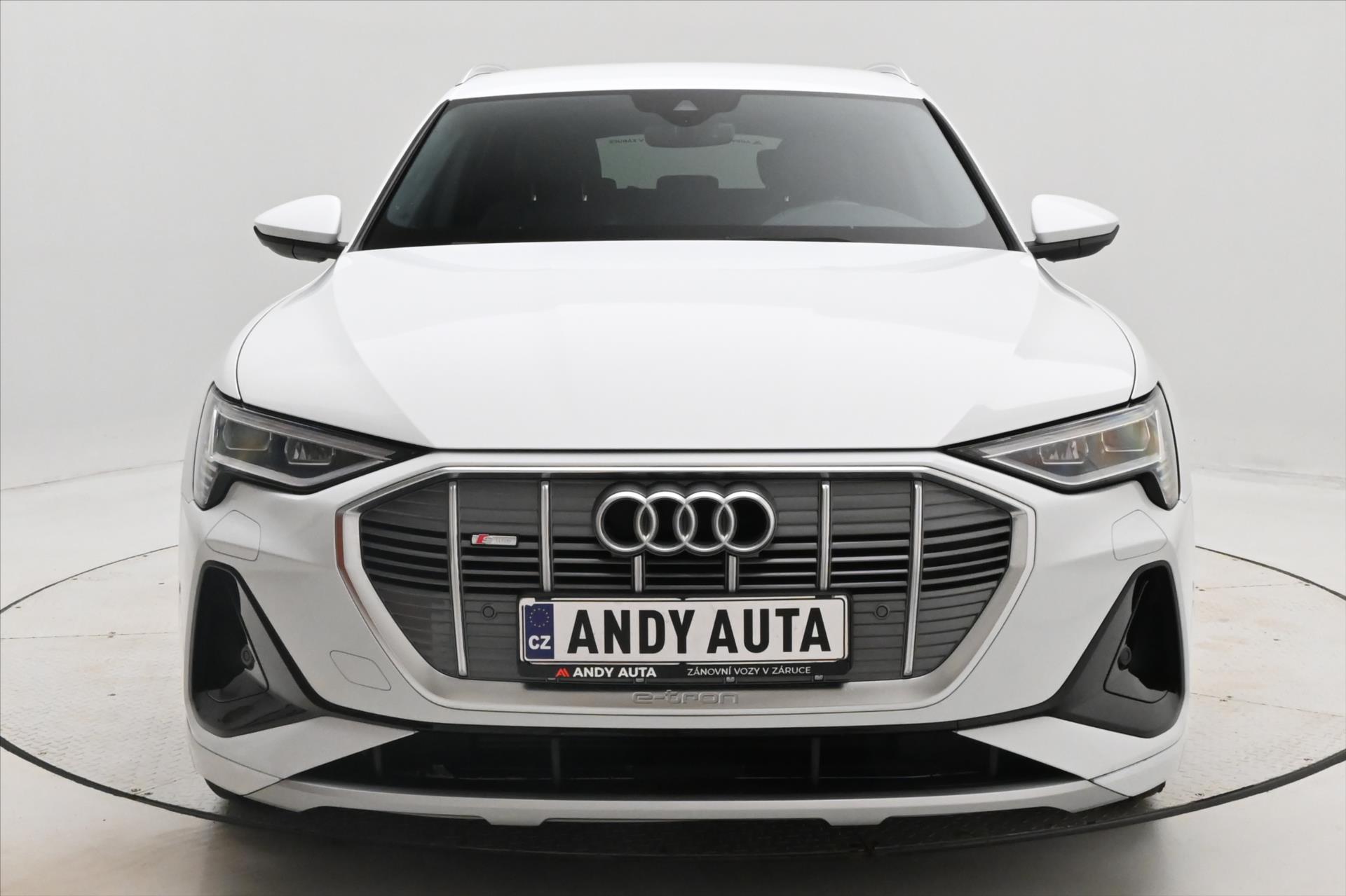 Hlavní fotografie vozu Audi e-tron 55 300 kW QUATTRO S-LINE Záruka až 3 roky (2)