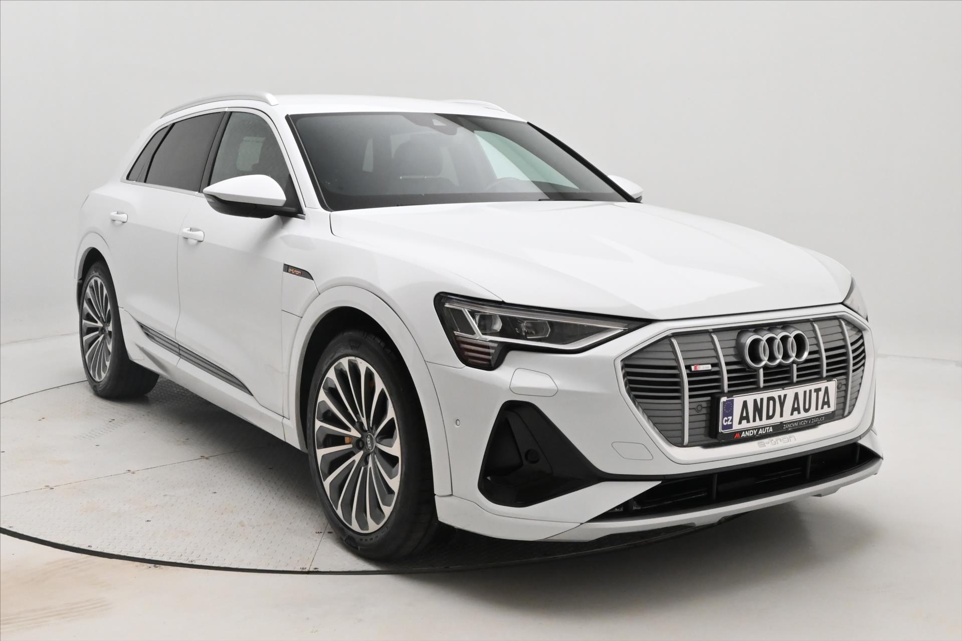 Hlavní fotografie vozu Audi e-tron 55 300 kW QUATTRO S-LINE Záruka až 3 roky (3)
