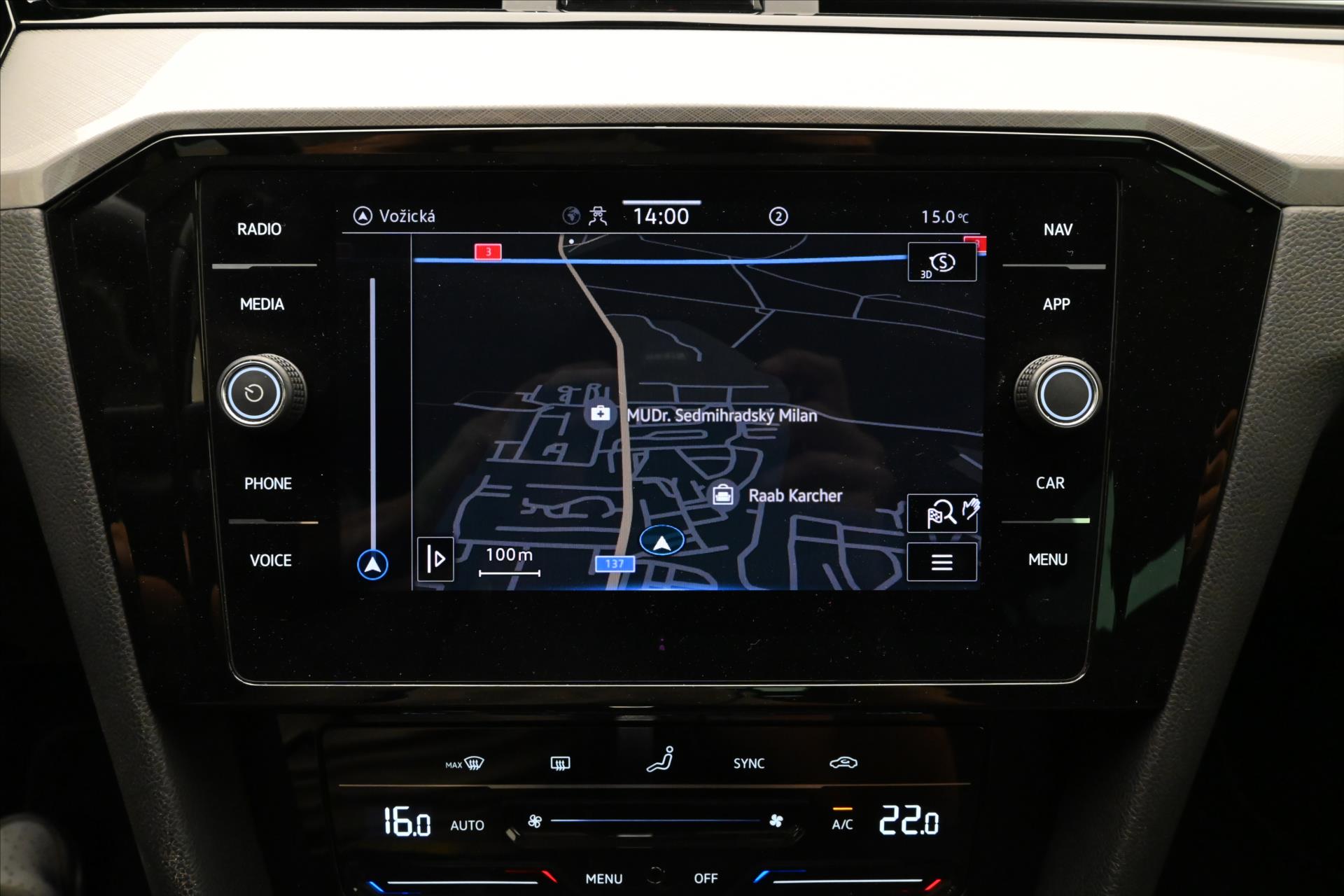 Hlavní fotografie vozu Volkswagen Passat 2,0 TDI 110kW DSG Business Záruka až 5 let (17)