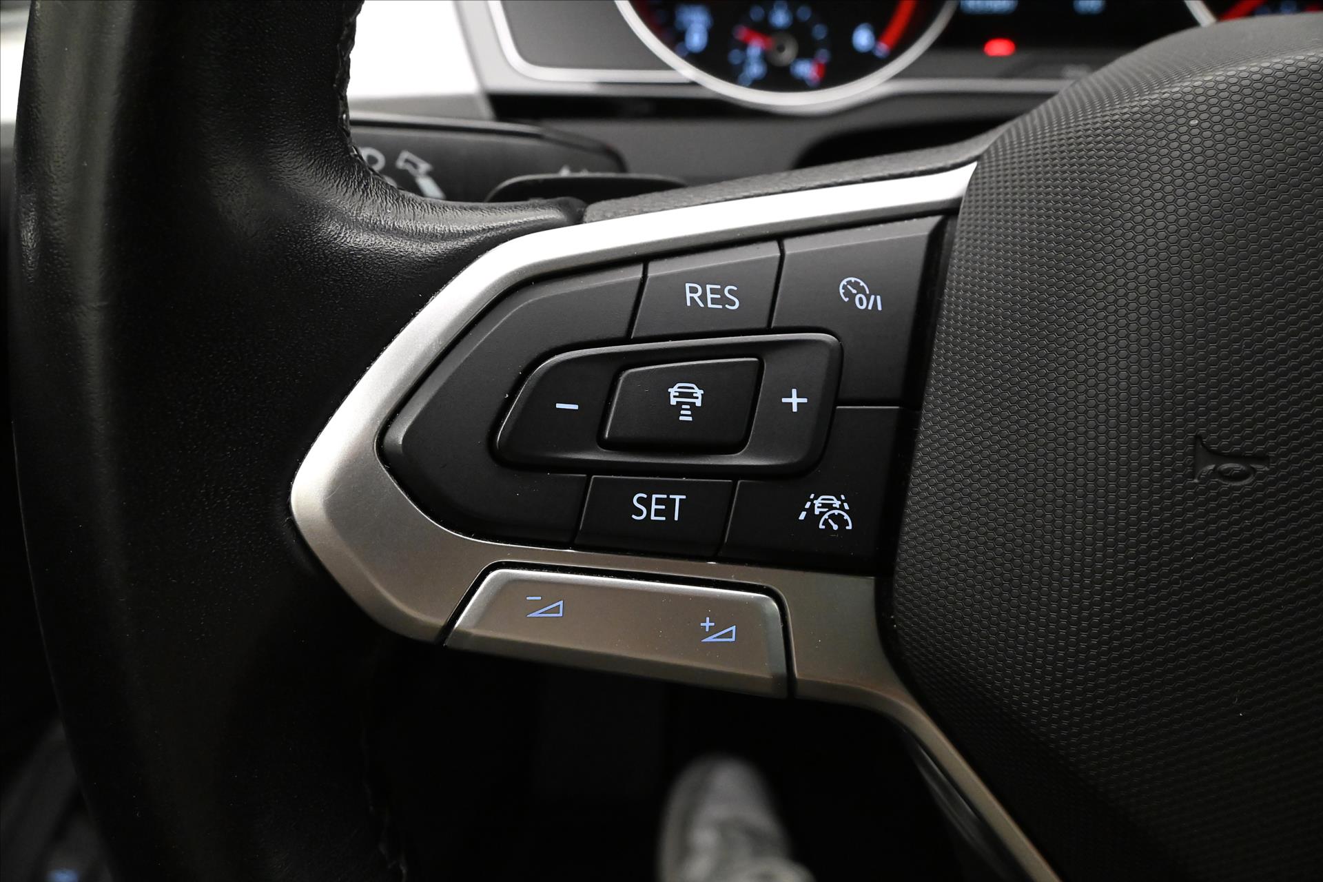 Hlavní fotografie vozu Volkswagen Passat 2,0 TDI 110kW DSG Business Záruka až 5 let (20)