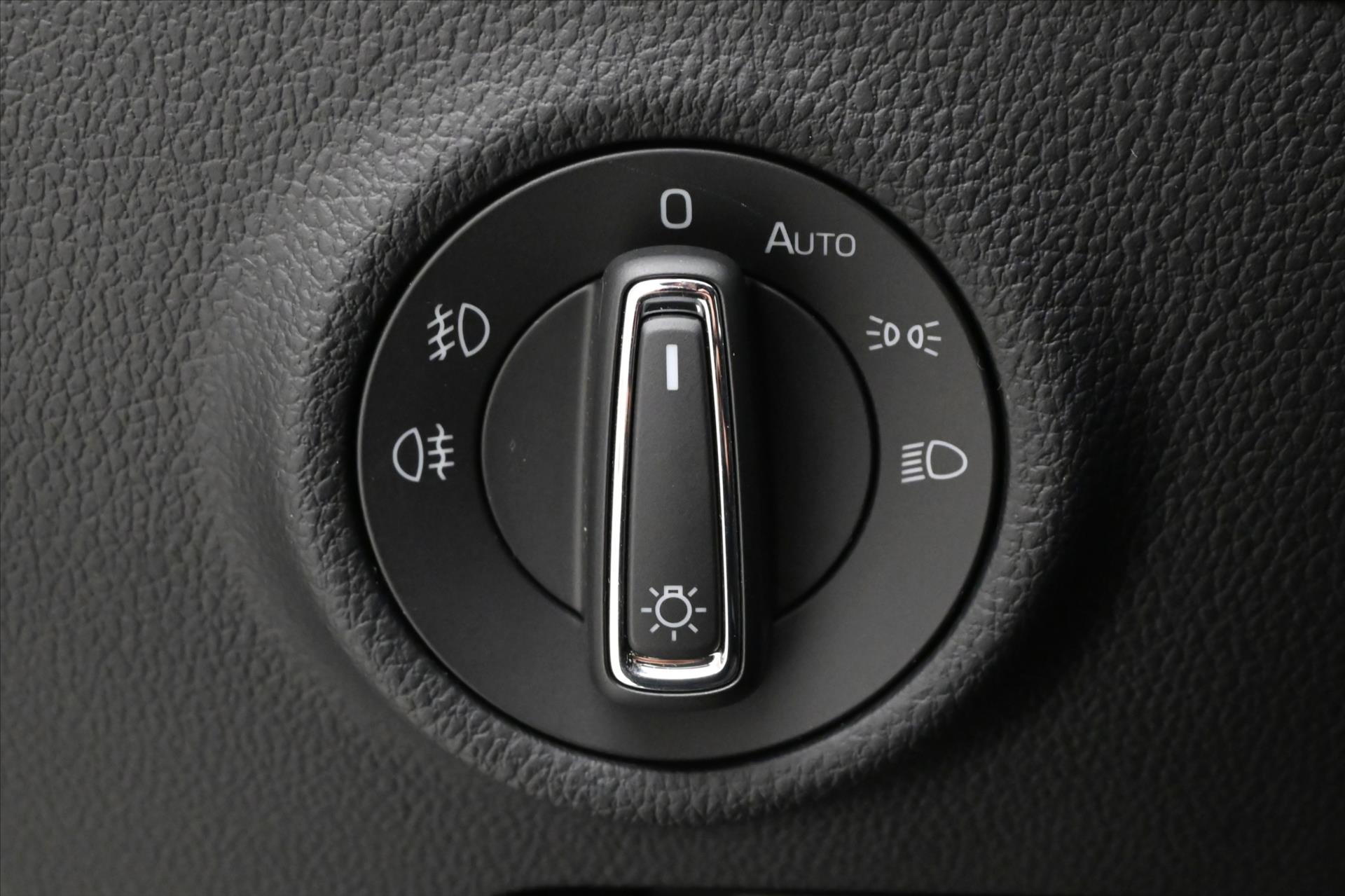 Hlavní fotografie vozu Škoda Superb 2,0 TDI 110kW DSG Style Záruka až 5 let (21)