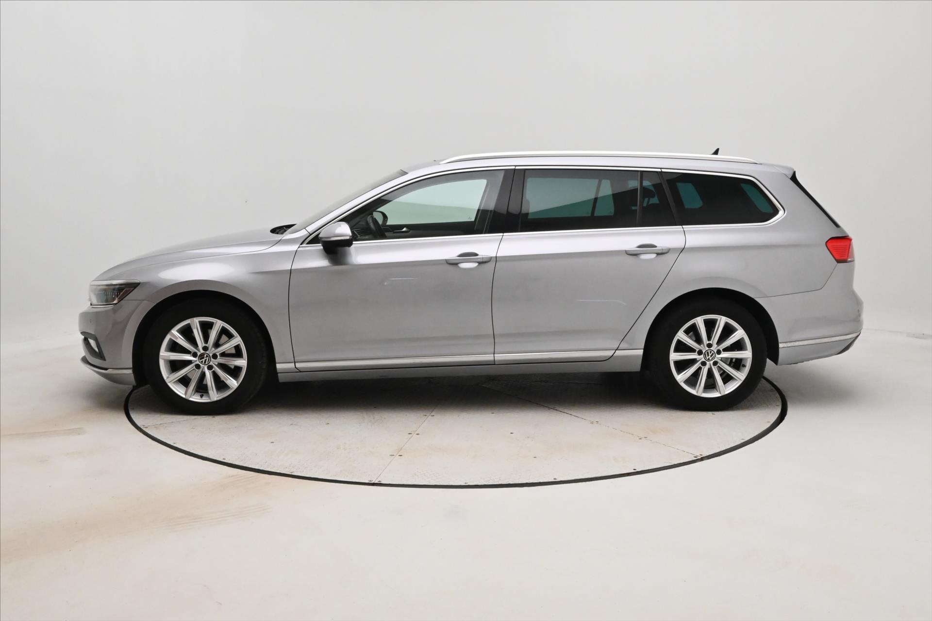Hlavní fotografie vozu Volkswagen Passat 2,0 TDI 147kW DSG Elegance Záruka až 5 let (8)
