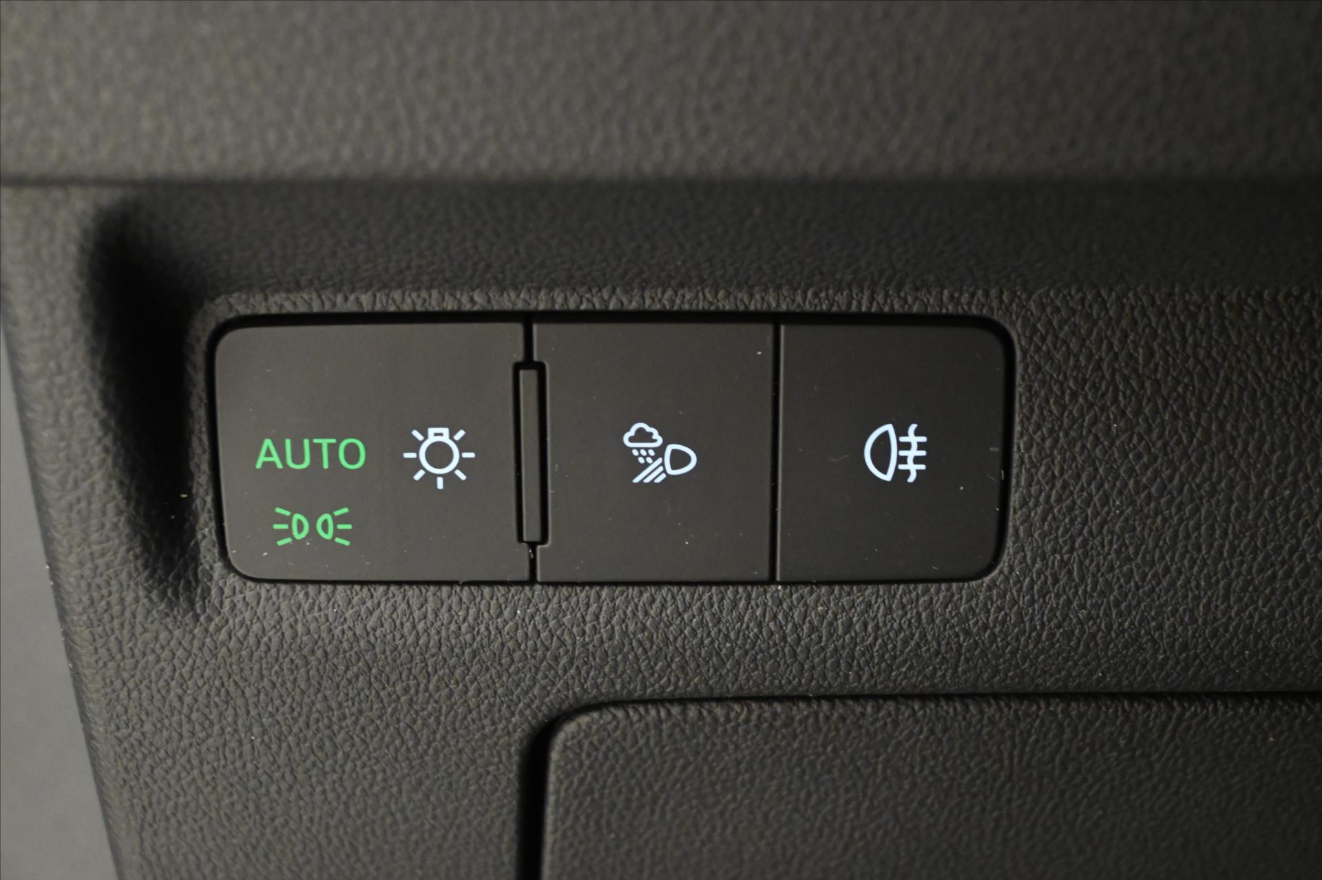 Hlavní fotografie vozu Škoda Enyaq iV BEV 60 132kW SportPlus Záruka až 3 roky (24)